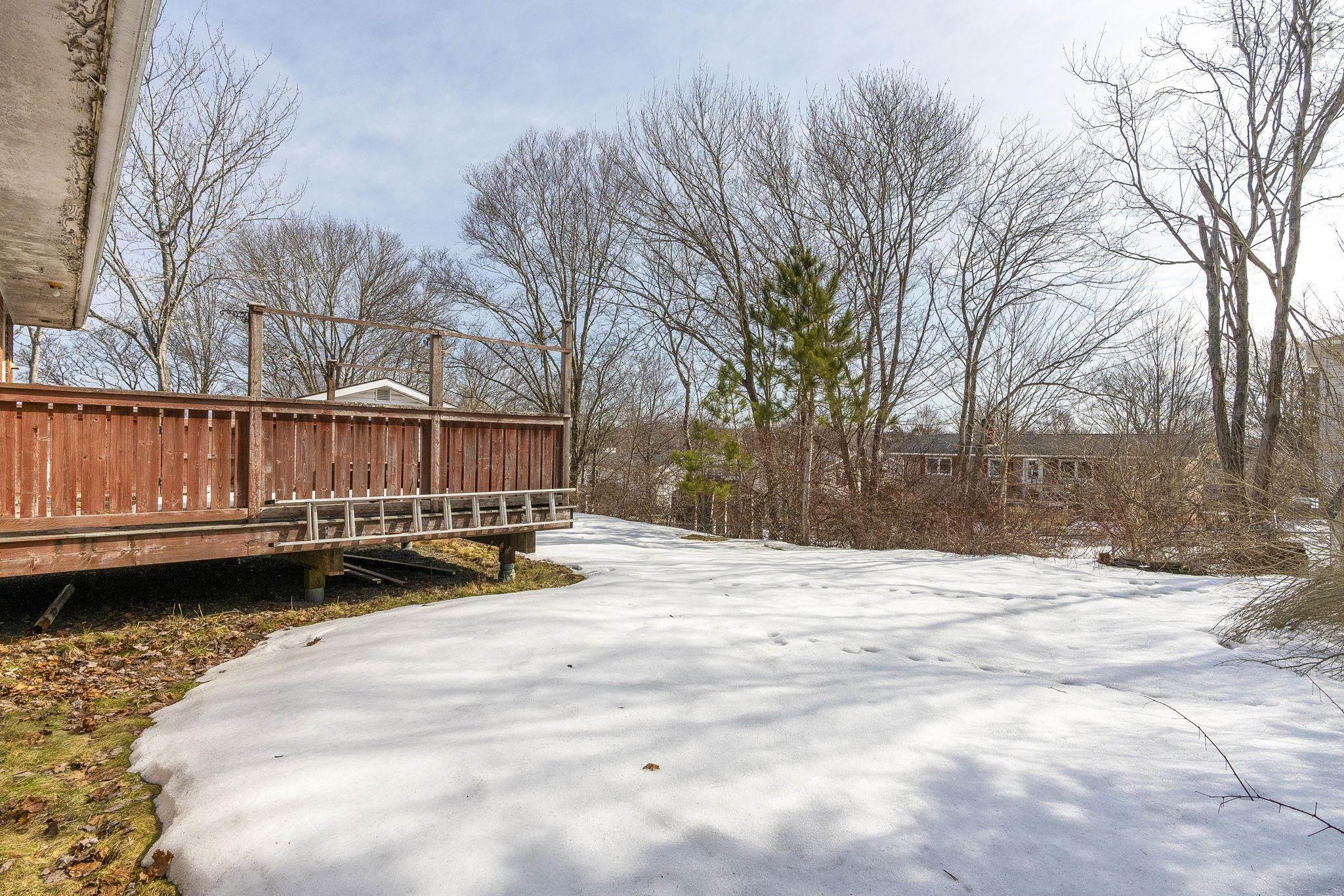 $299,900.00: 42 Oakwood Avenue, Dartmouth