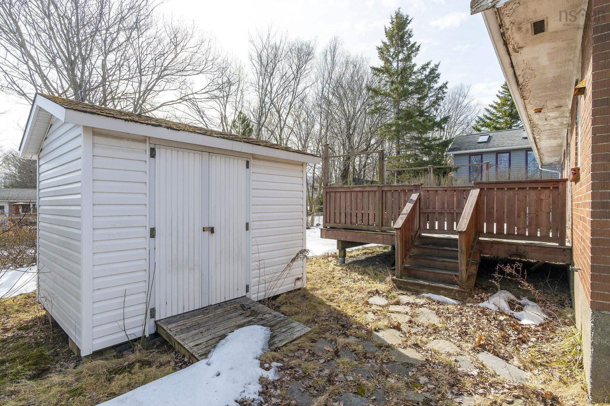 $299,900.00: 42 Oakwood Avenue, Dartmouth