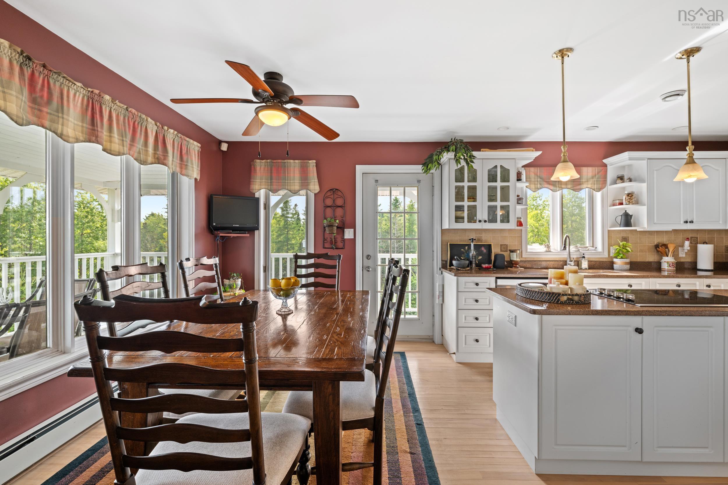 $1,190,000.00: 19 Graves Island Road, East Chester