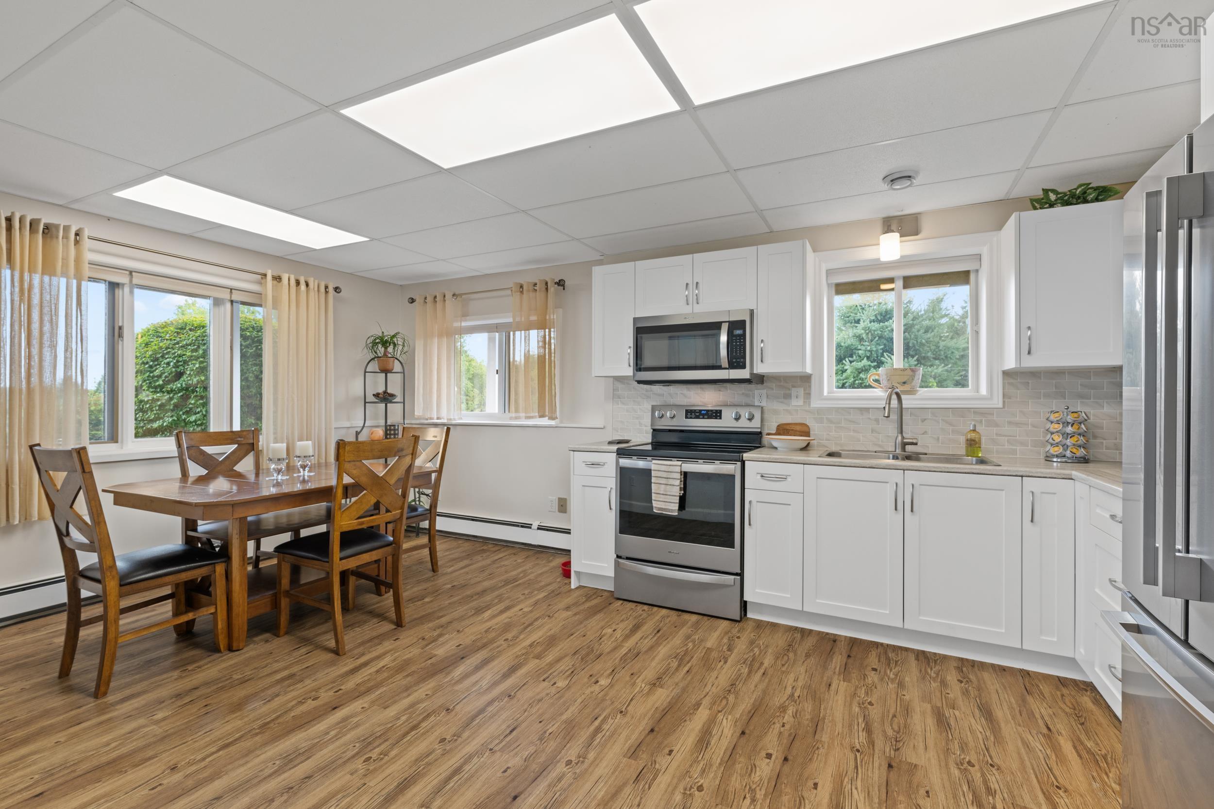 $1,190,000.00: 19 Graves Island Road, East Chester