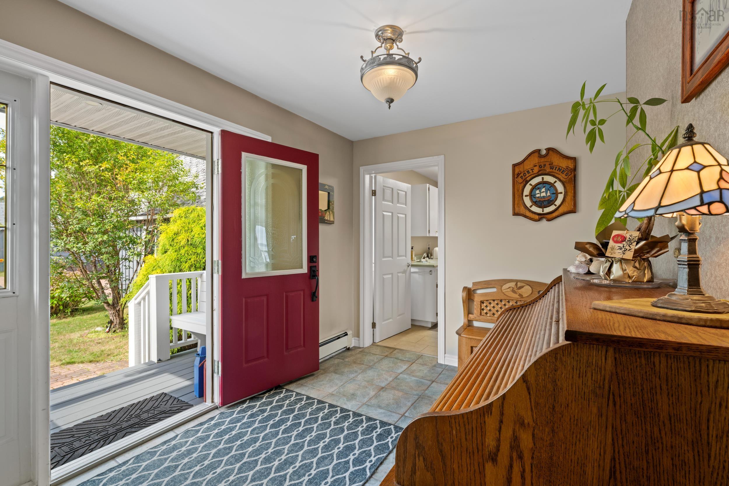 $1,190,000.00: 19 Graves Island Road, East Chester