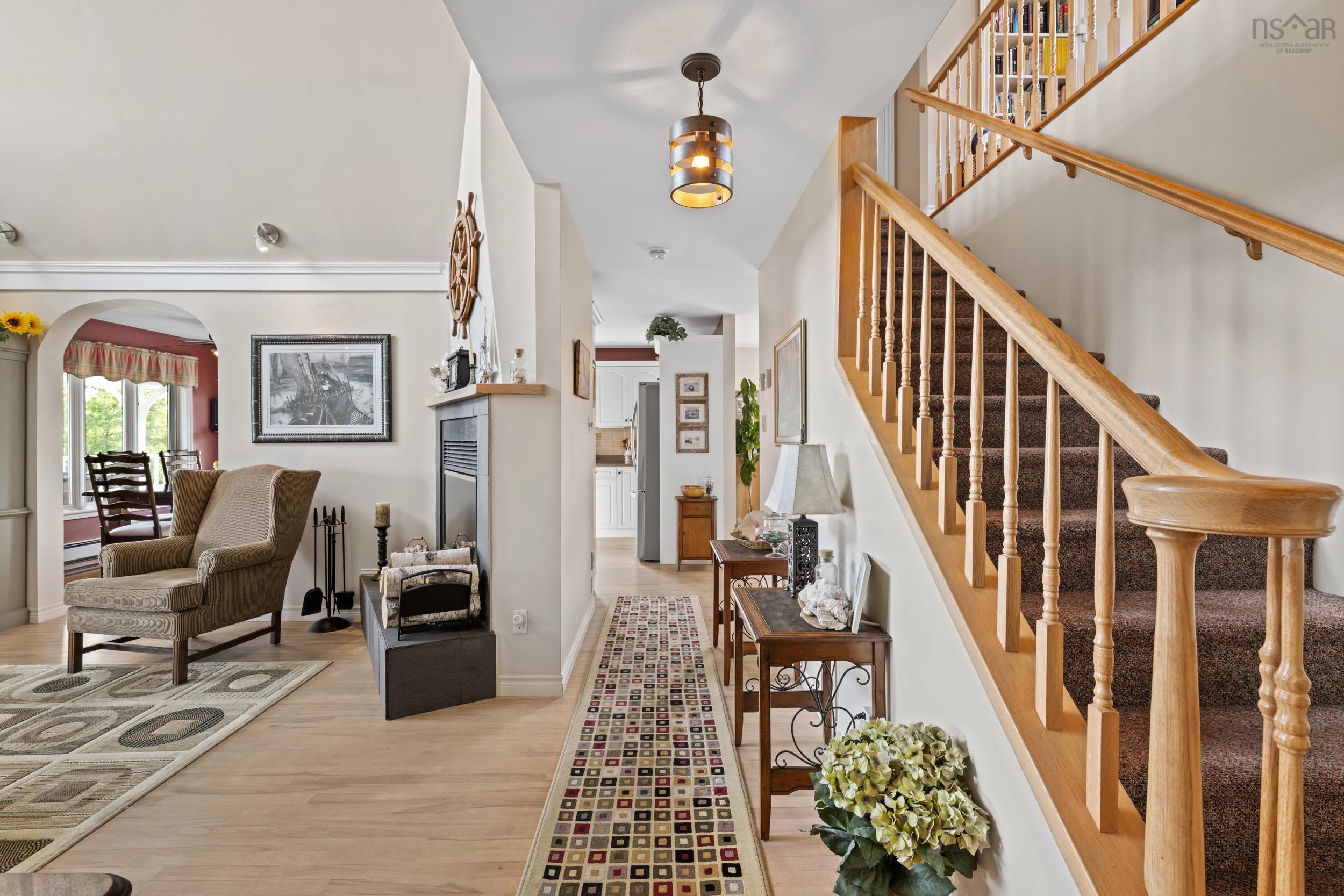 $1,190,000.00: 19 Graves Island Road, East Chester