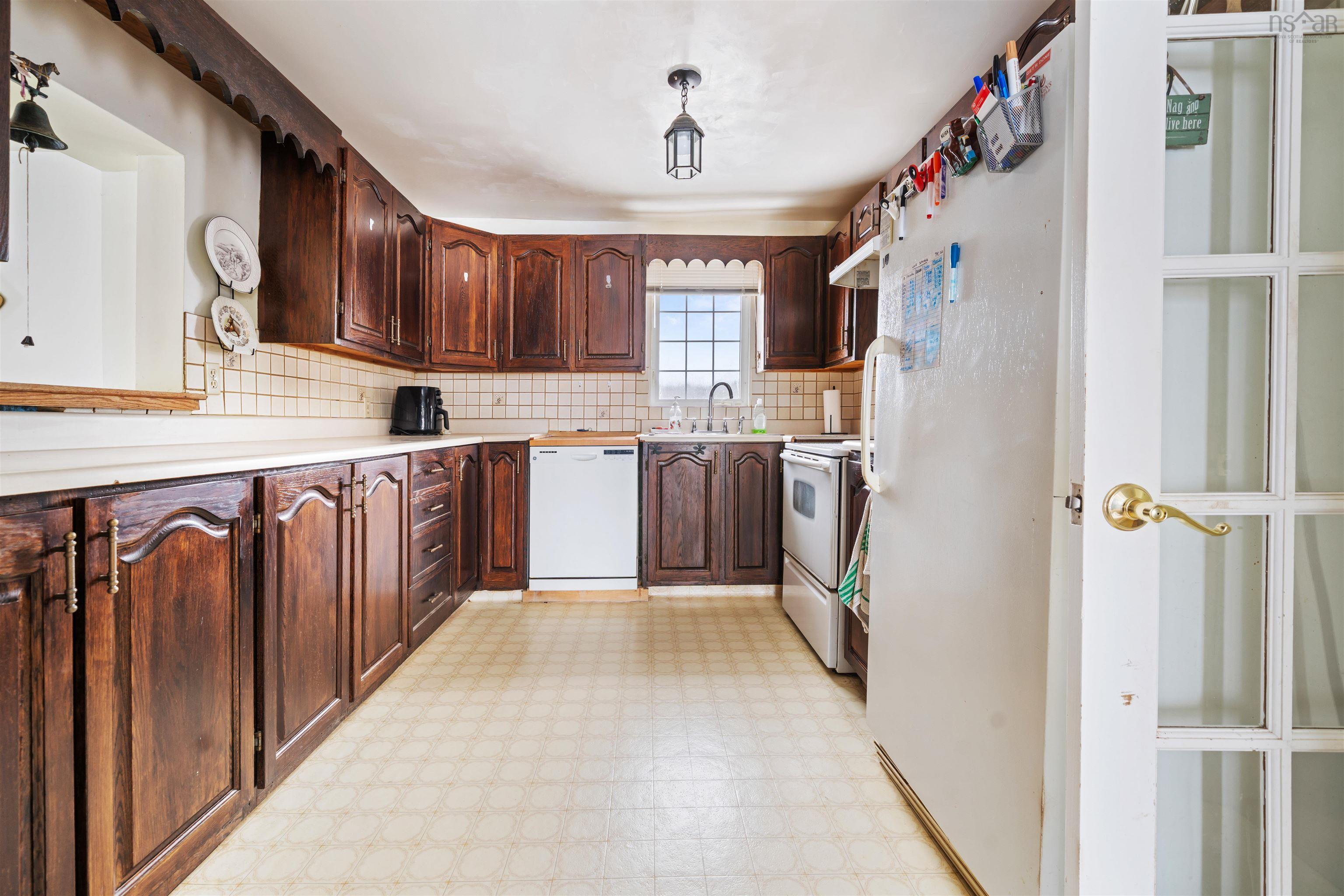 $1,250,000.00: 5124 Highway 14 Highway, Upper Nine Mile River