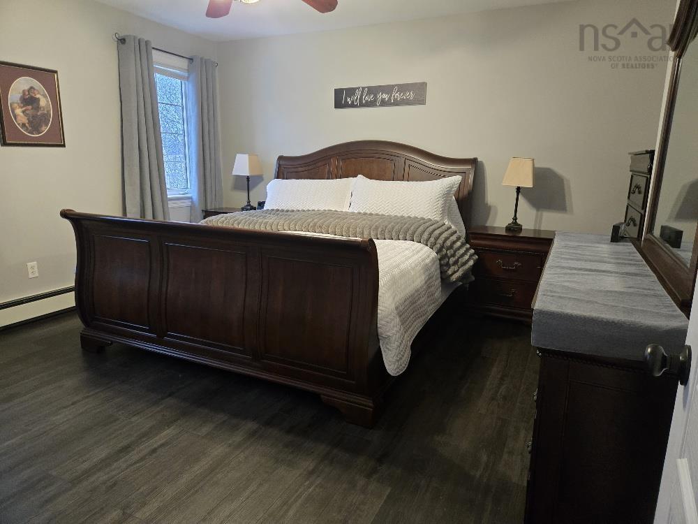 $579,900.00: 126 Sandy Place, Valley