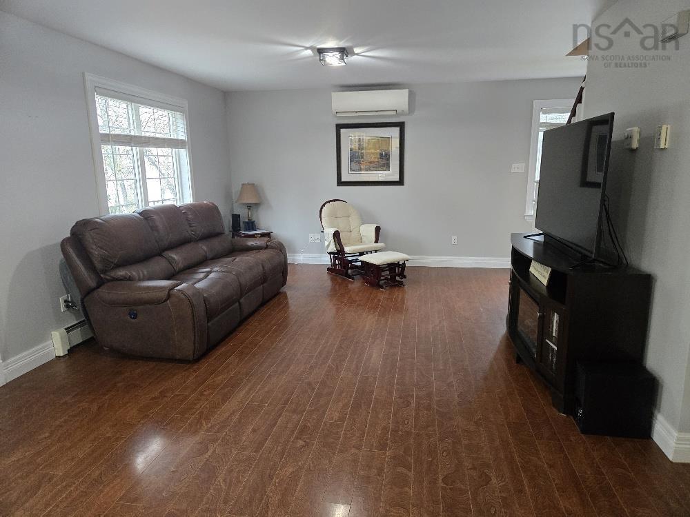 $579,900.00: 126 Sandy Place, Valley