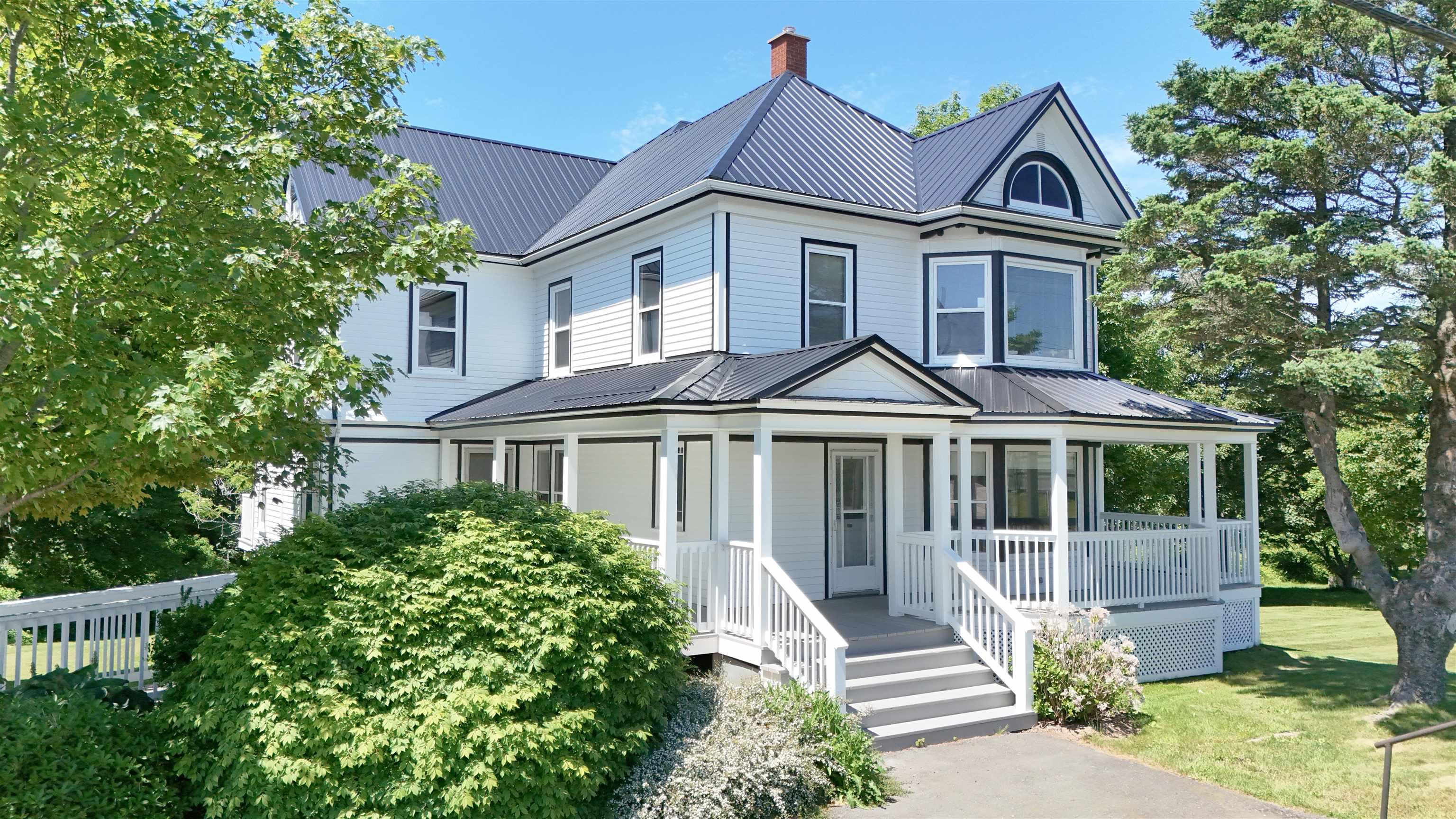 $474,900.00: 1833 Highway 1, Church Point