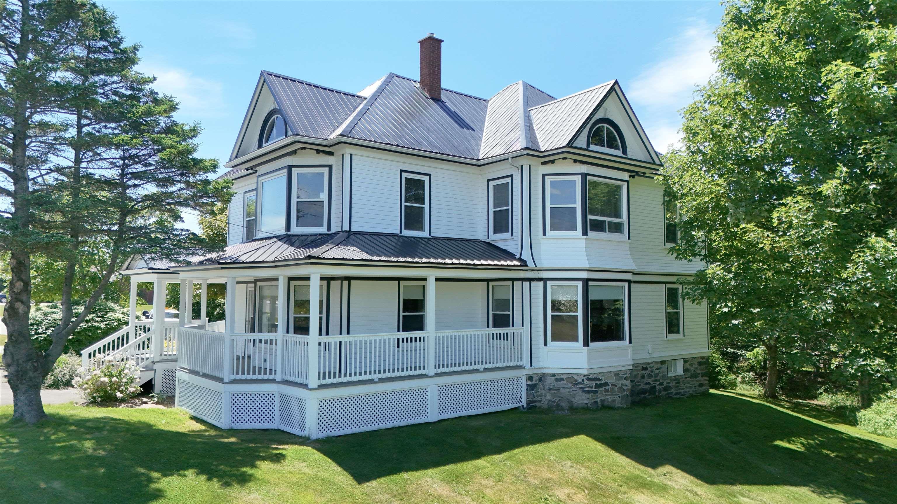 $474,900.00: 1833 Highway 1, Church Point