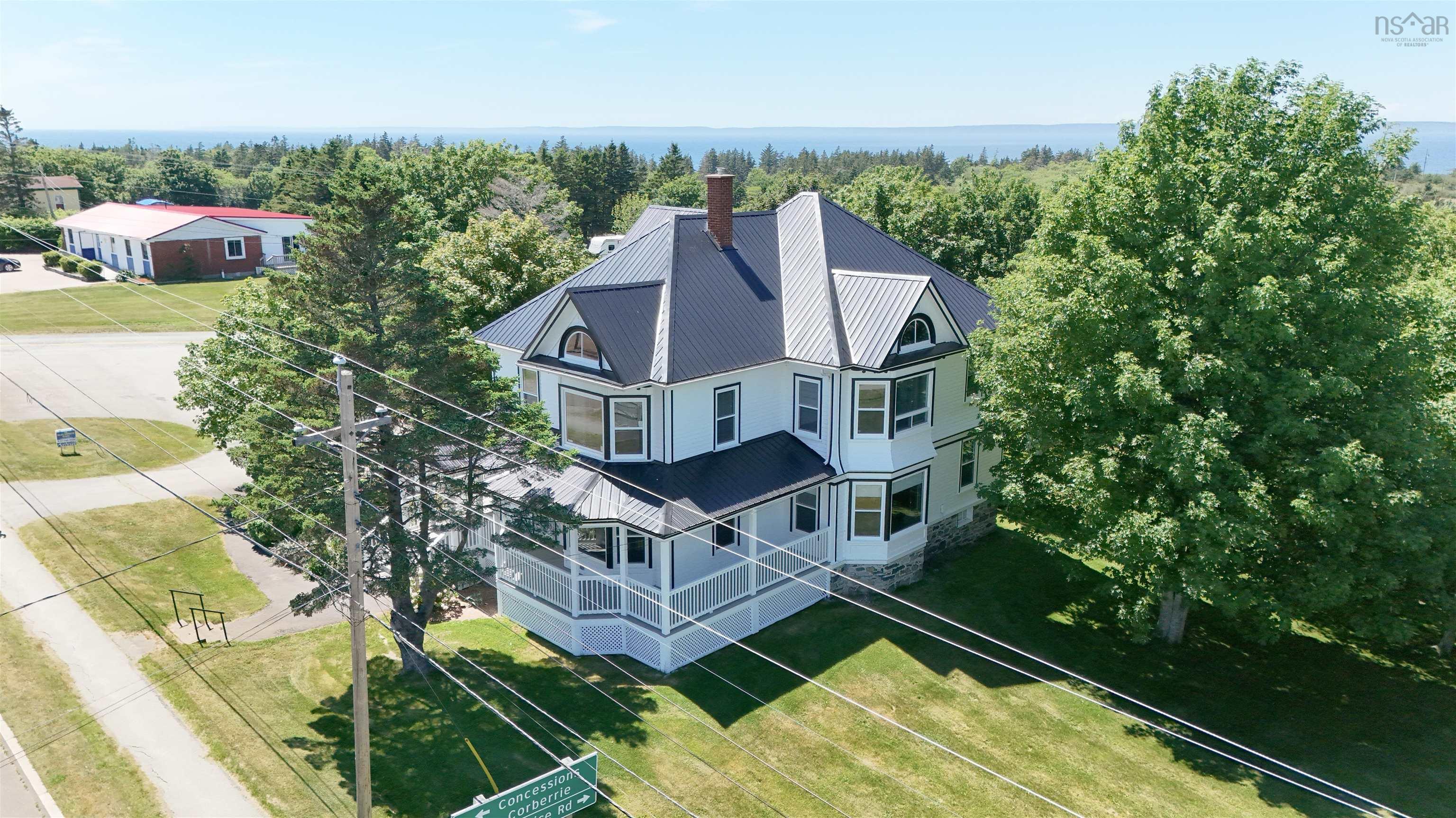 $474,900.00: 1833 Highway 1, Church Point
