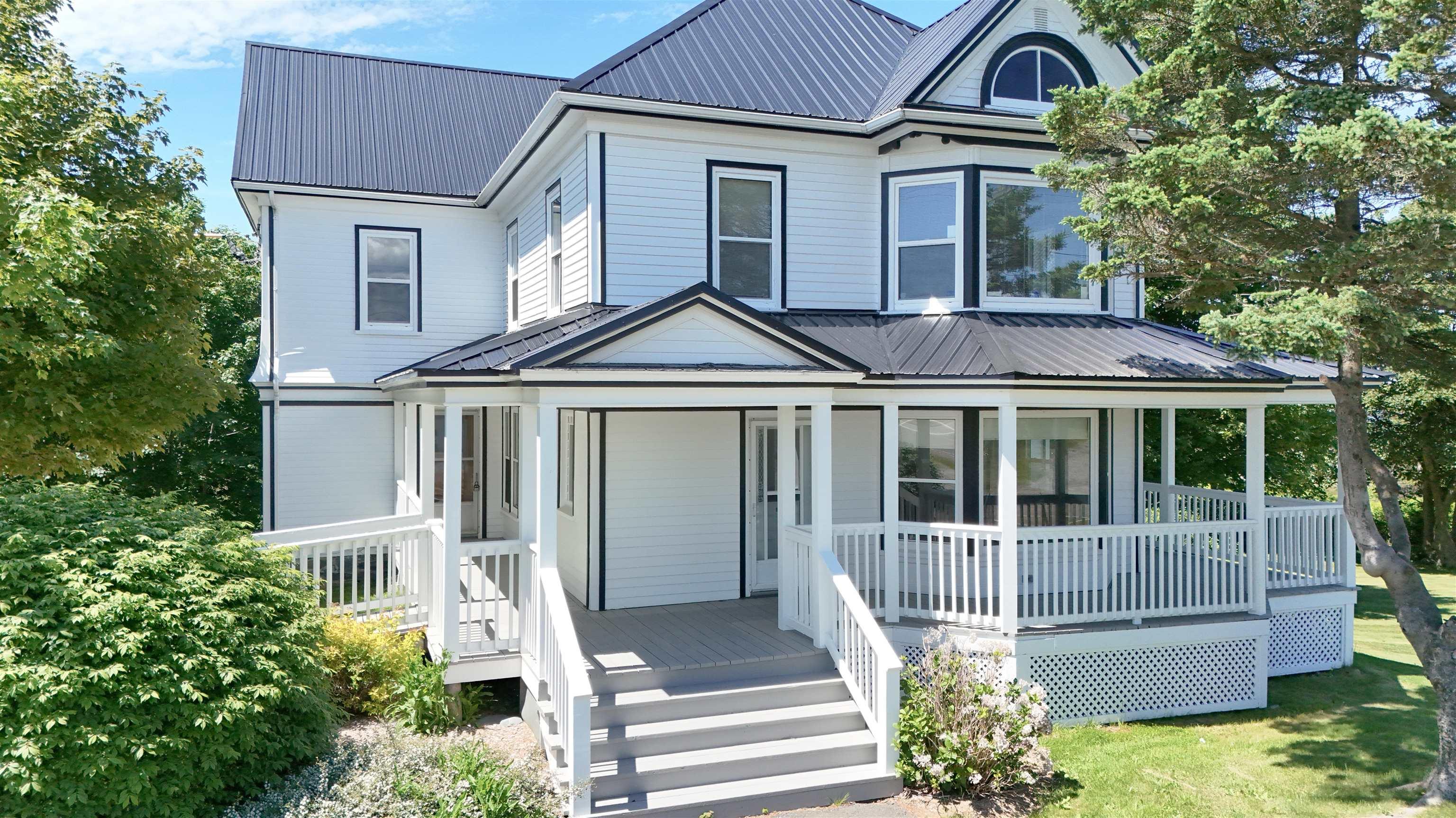$474,900.00: 1833 Highway 1, Church Point