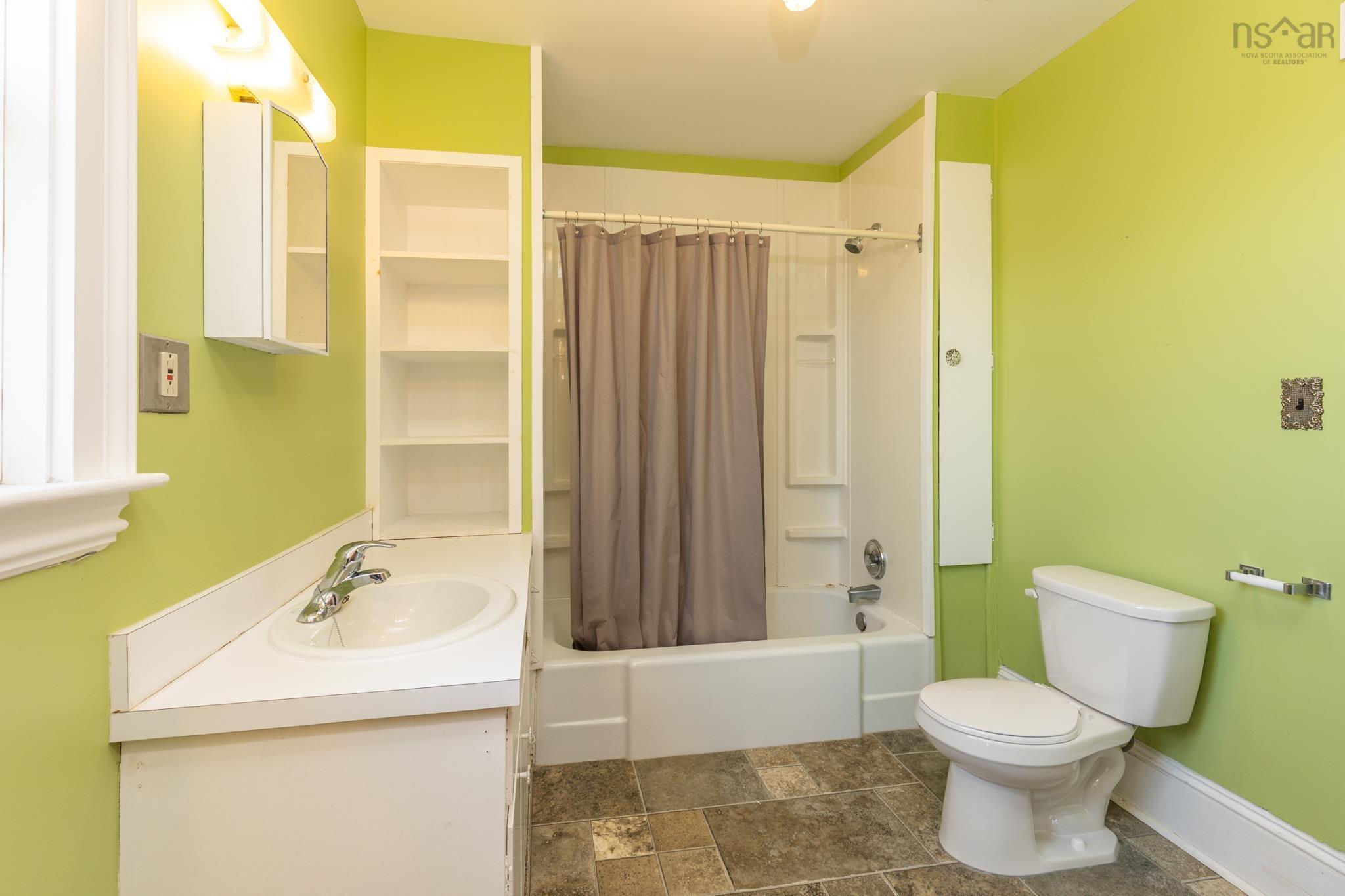 $489,900.00: 1833 Highway 1, Church Point