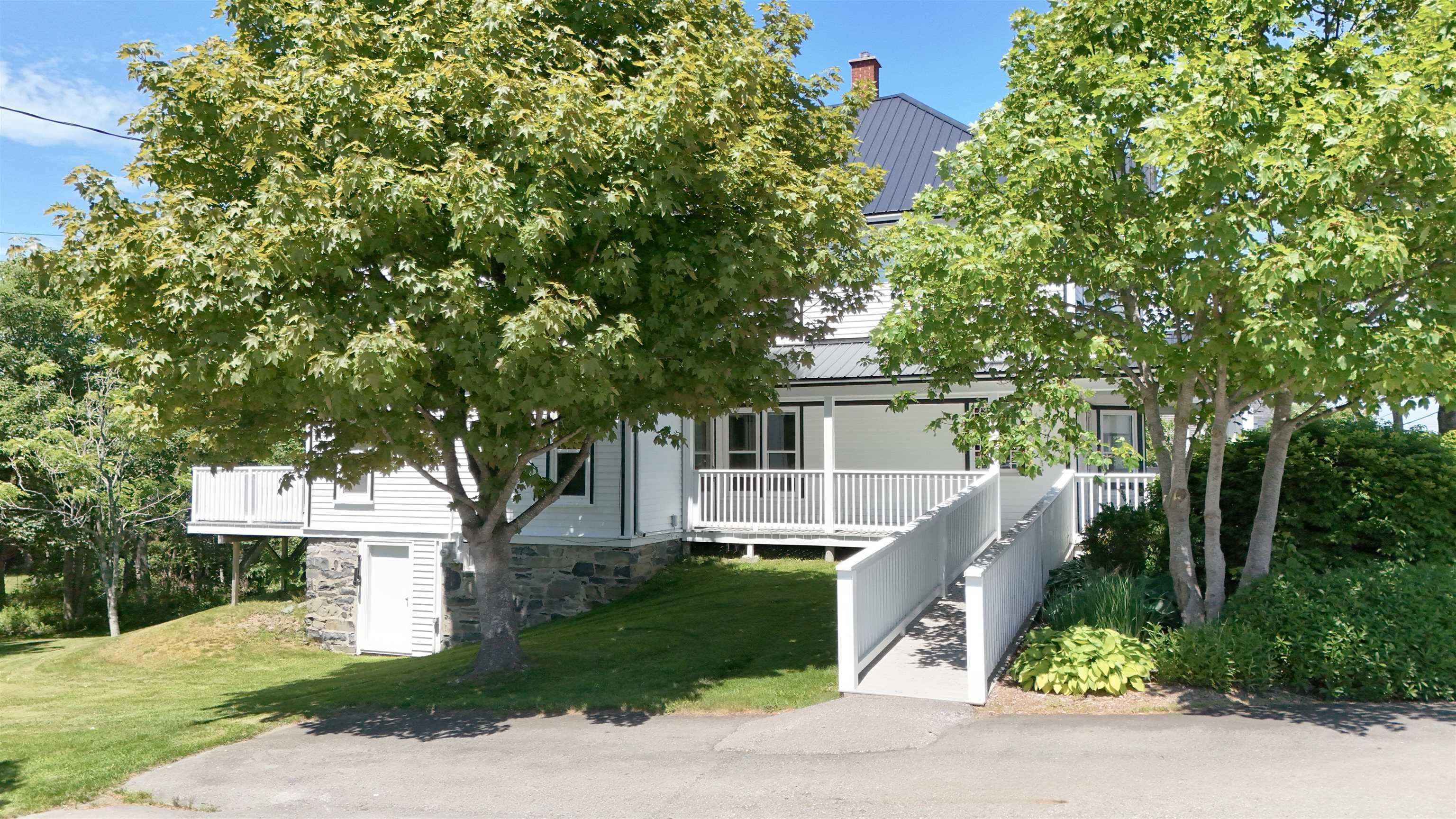 $474,900.00: 1833 Highway 1, Church Point