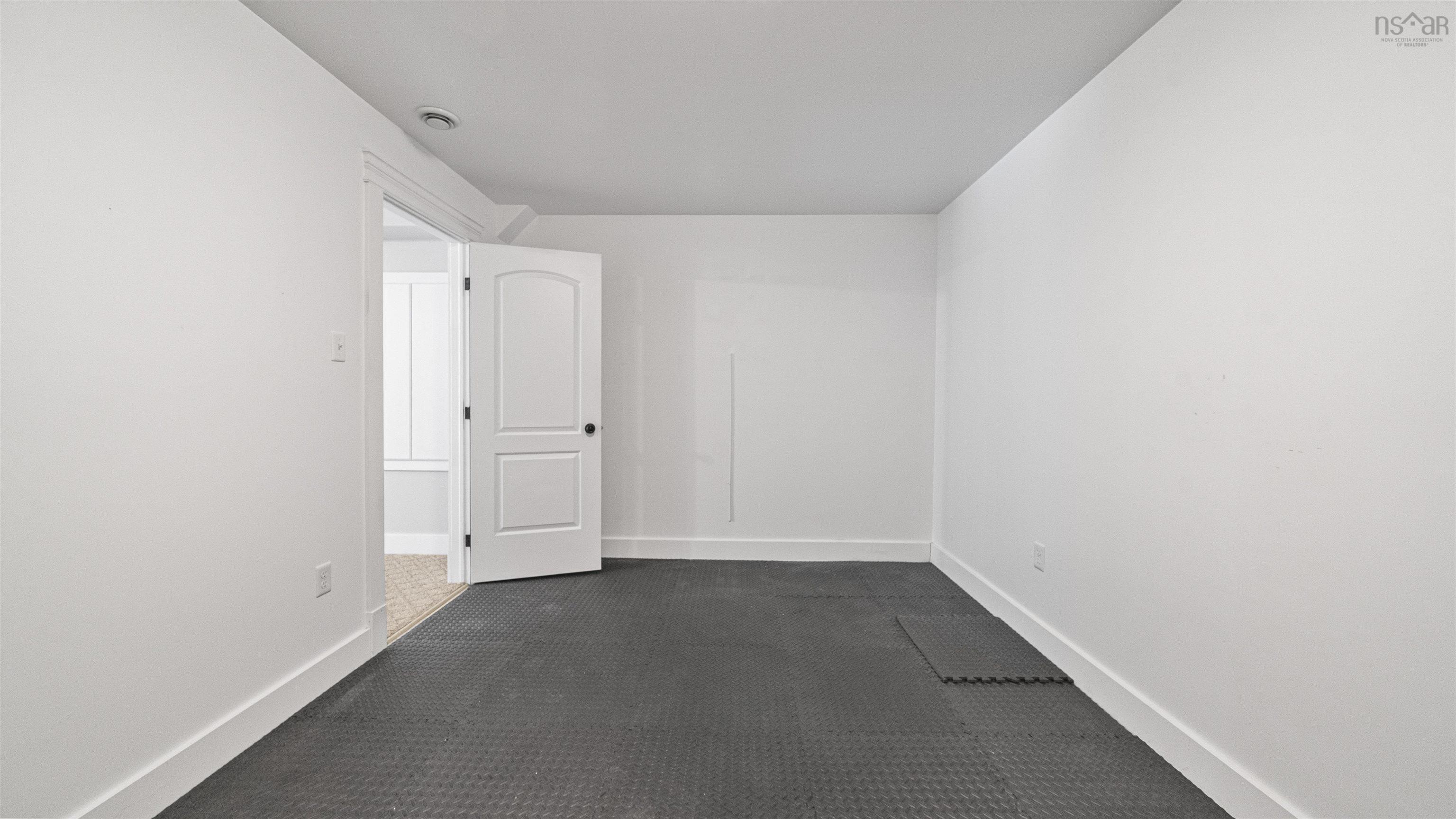 $649,000.00: 11 Kirkwood Court, Bedford