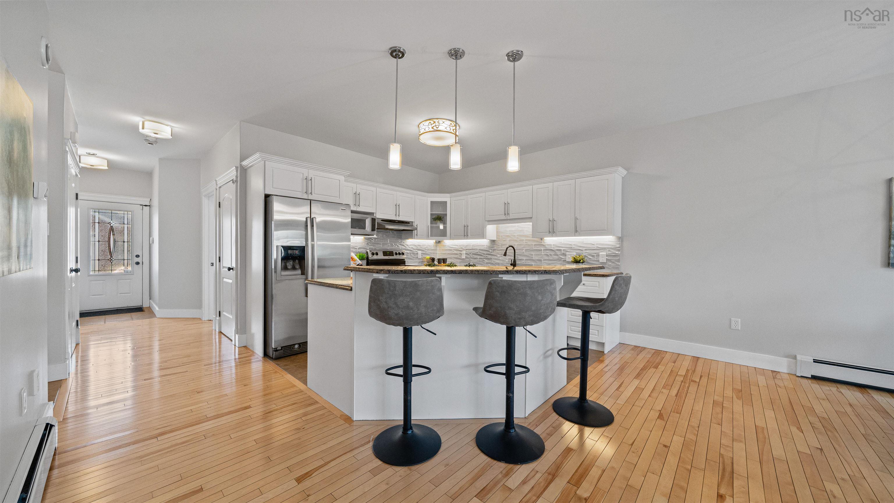 $649,000.00: 11 Kirkwood Court, Bedford