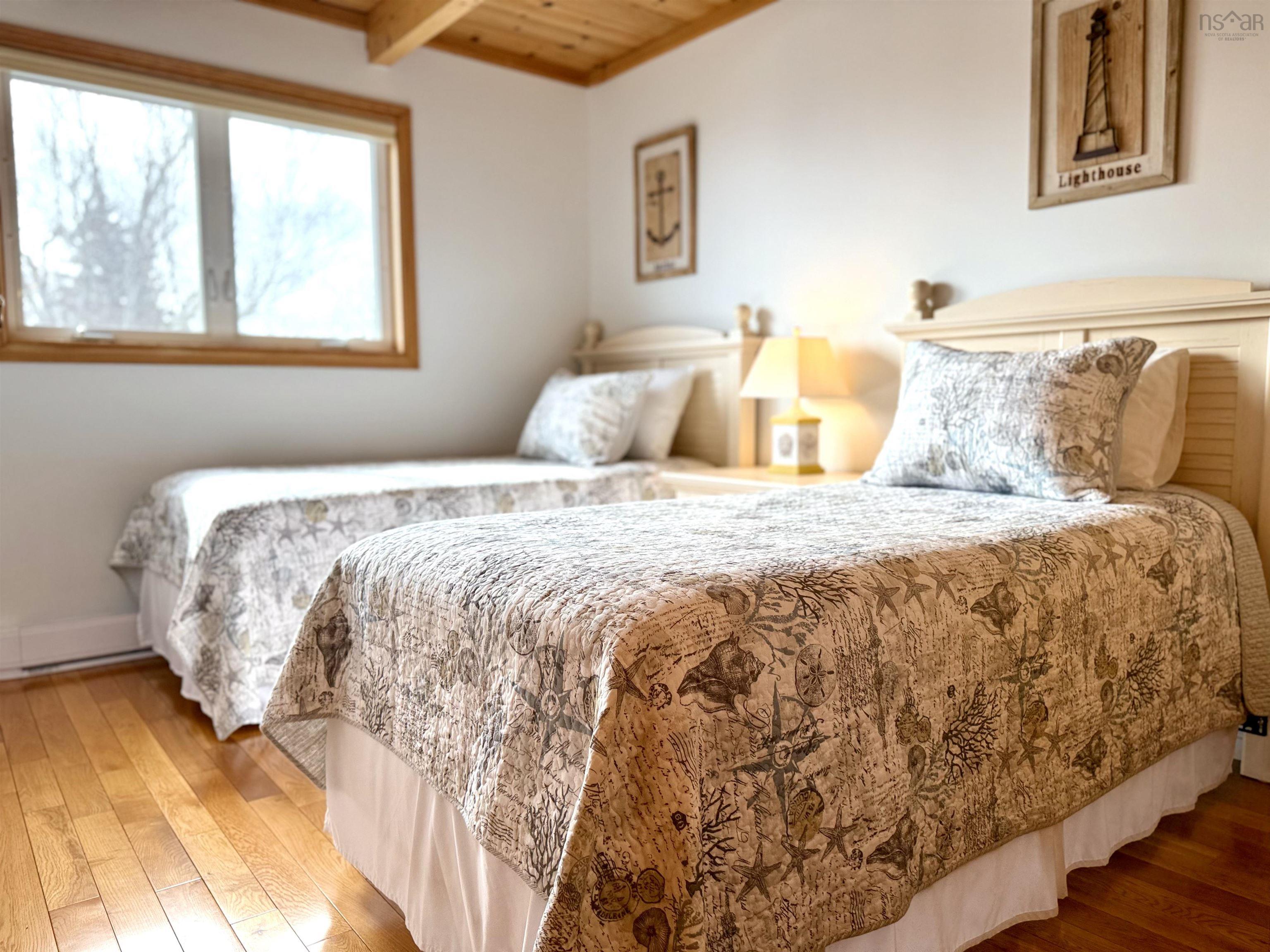 $599,900.00: 32 Island View Lane, Linden