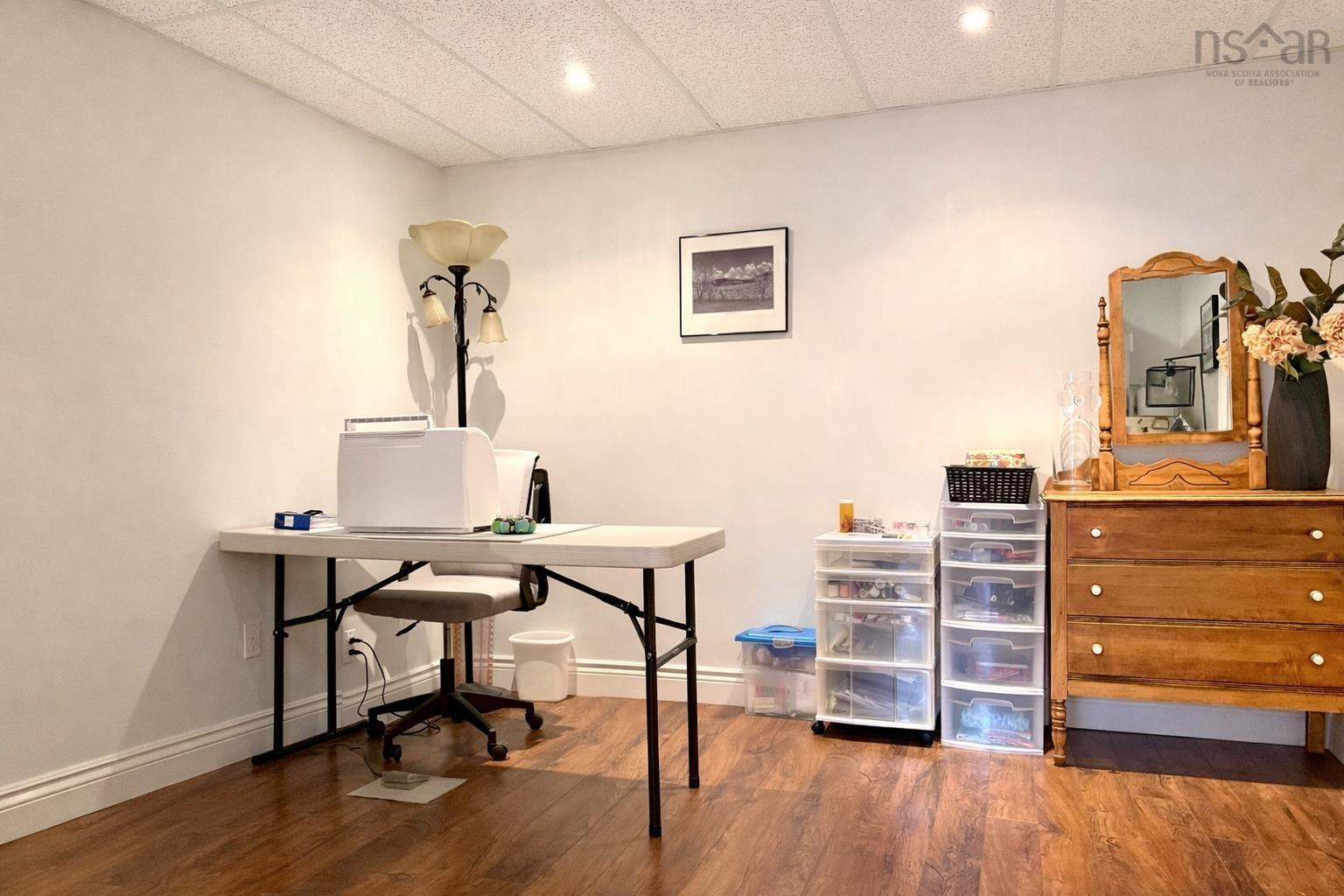 $599,900.00: 32 Island View Lane, Linden