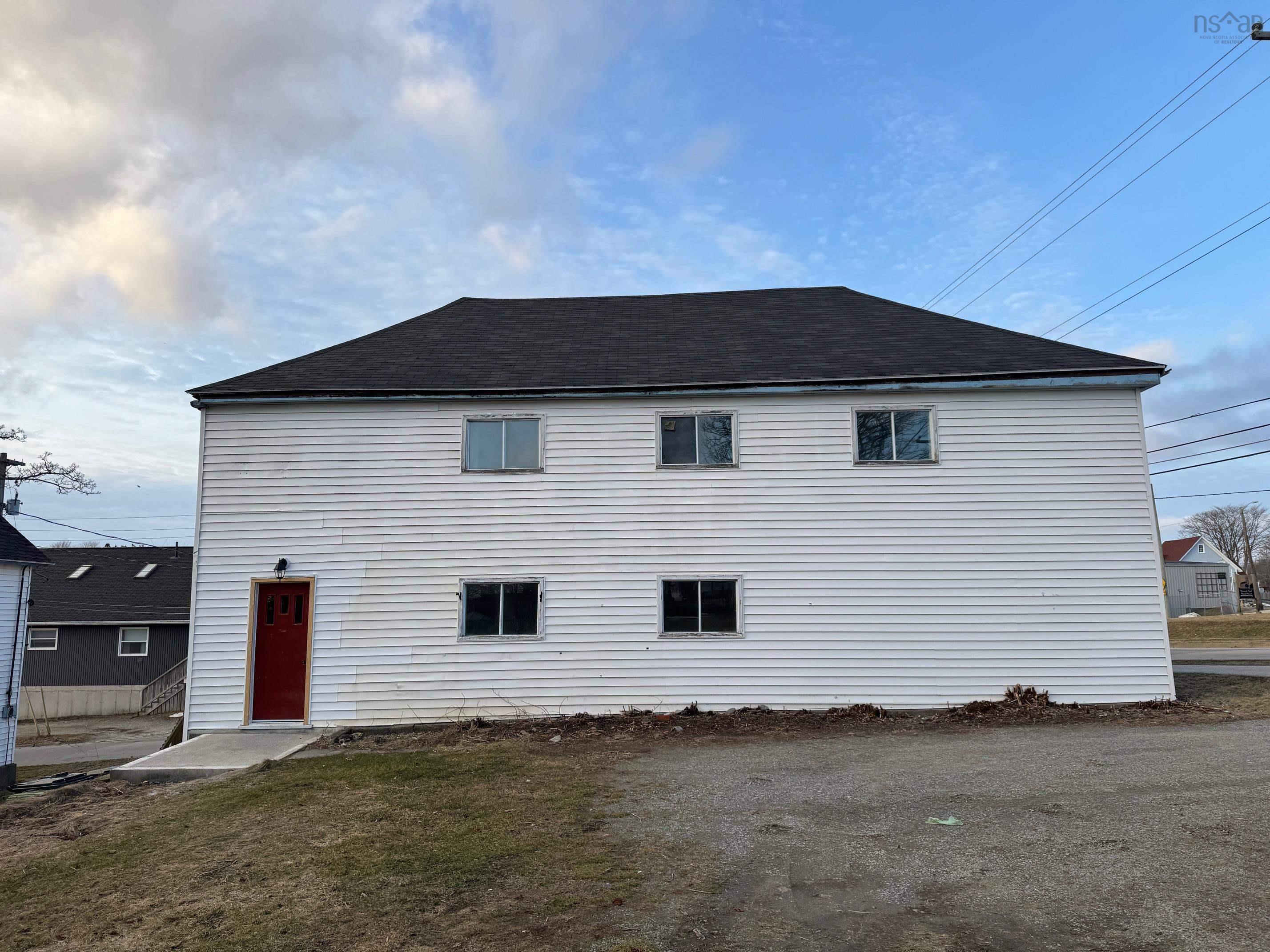 $169,900.00: 594-596 Main Street, Yarmouth