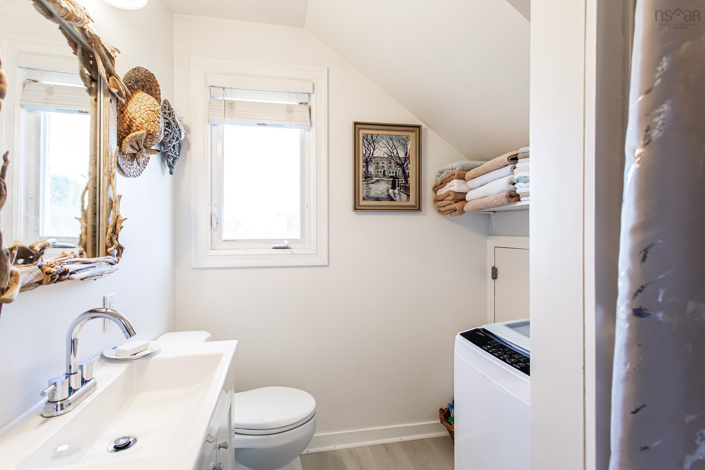 $475,000.00: 5015 Shore Road W, Parkers Cove