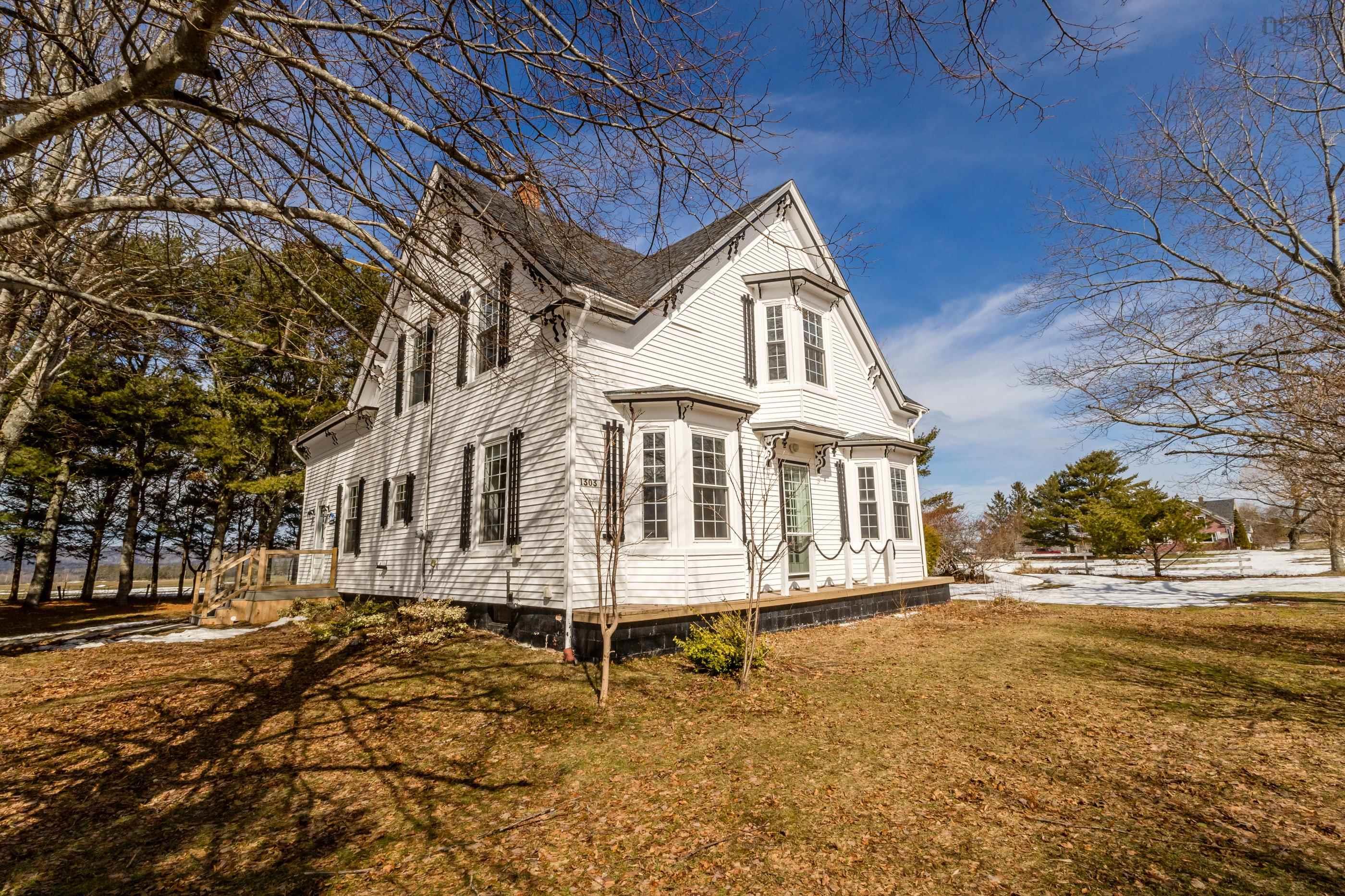 $485,000.00: 1303 Highway 201, Round Hill