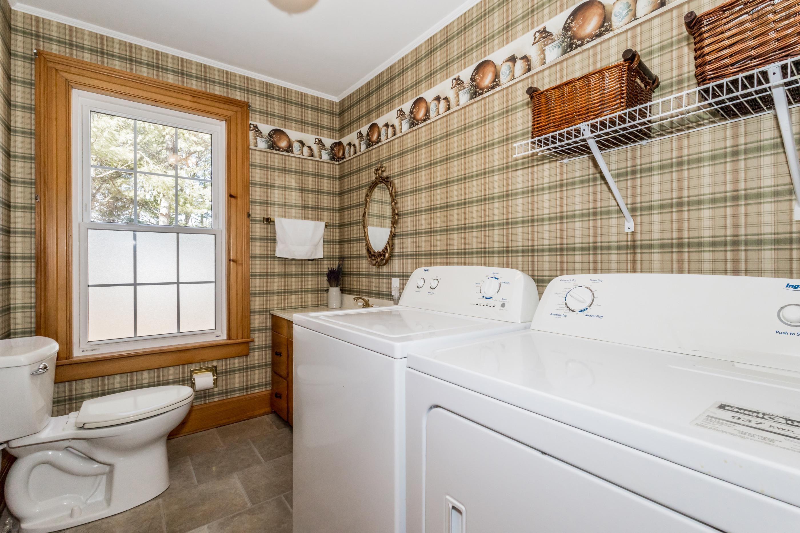 $465,000.00: 1303 Highway 201, Round Hill