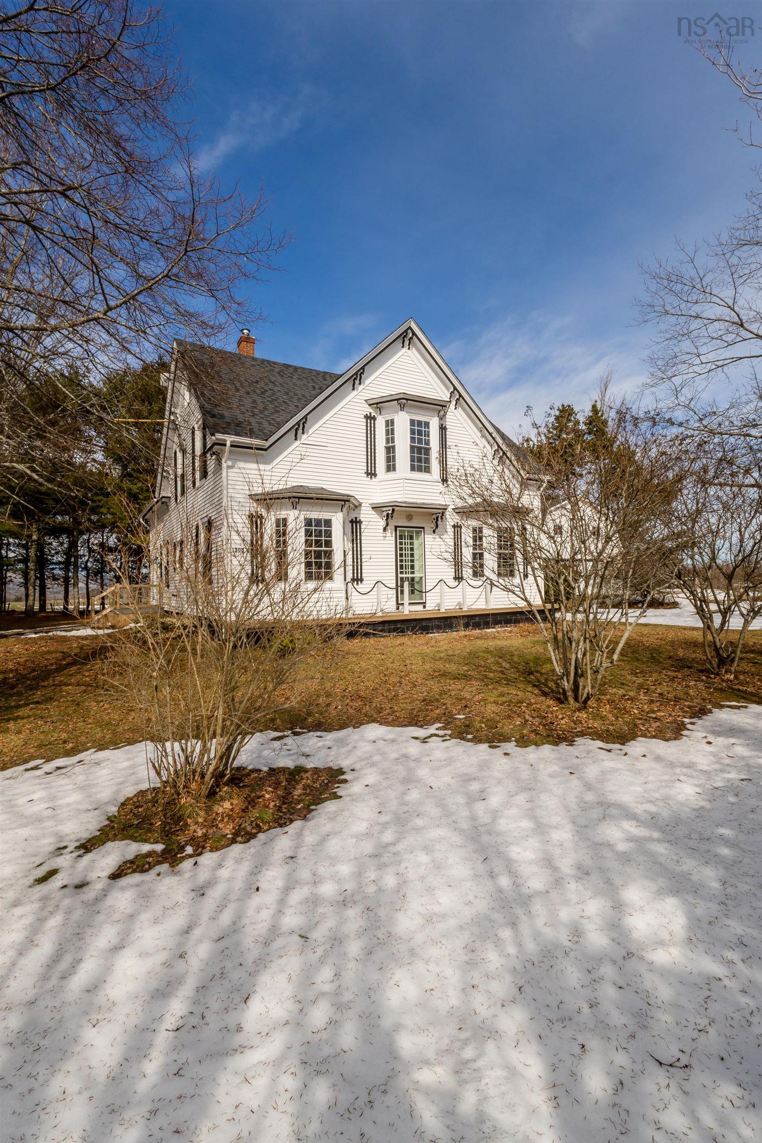 $485,000.00: 1303 Highway 201, Round Hill