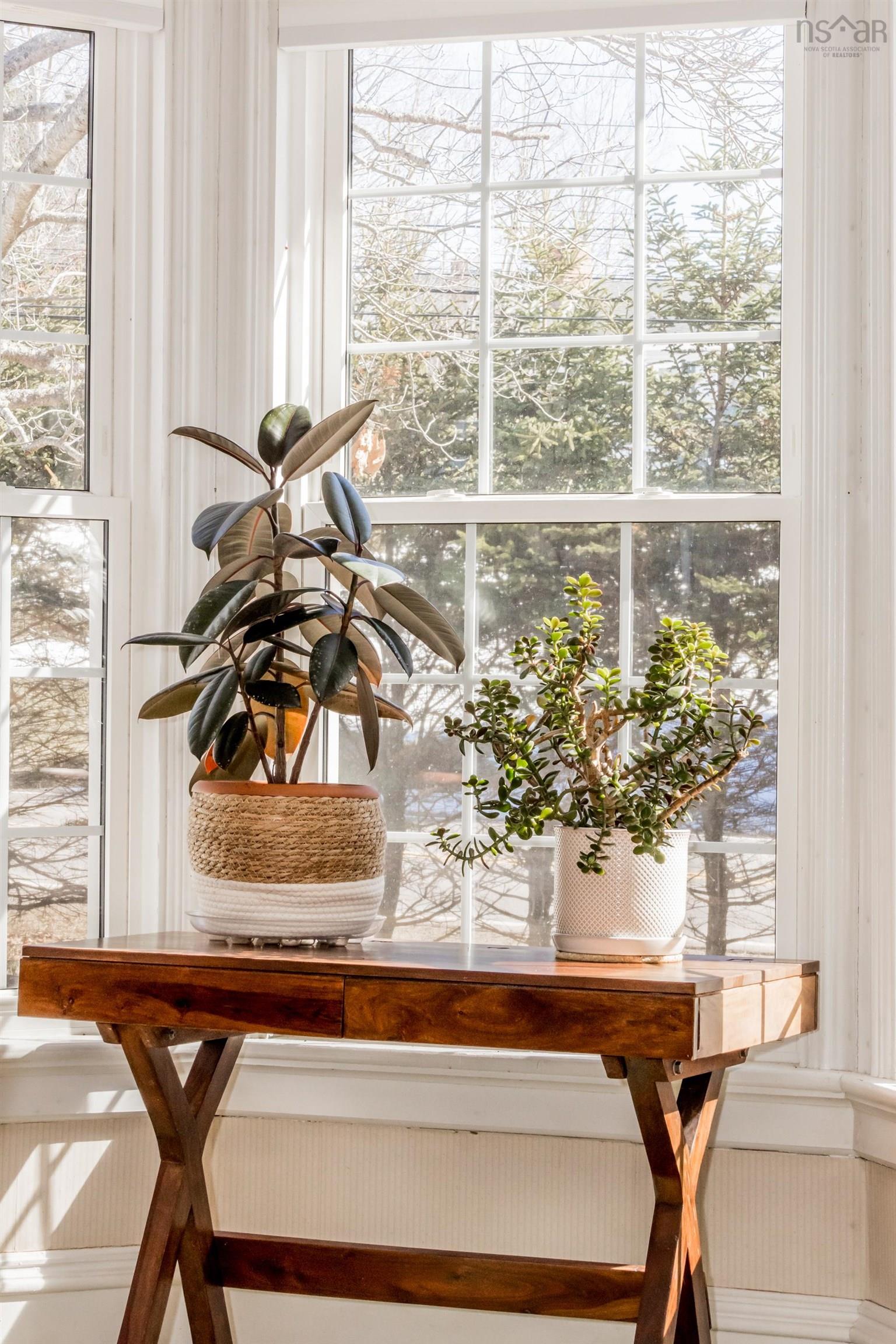 $485,000.00: 1303 Highway 201, Round Hill