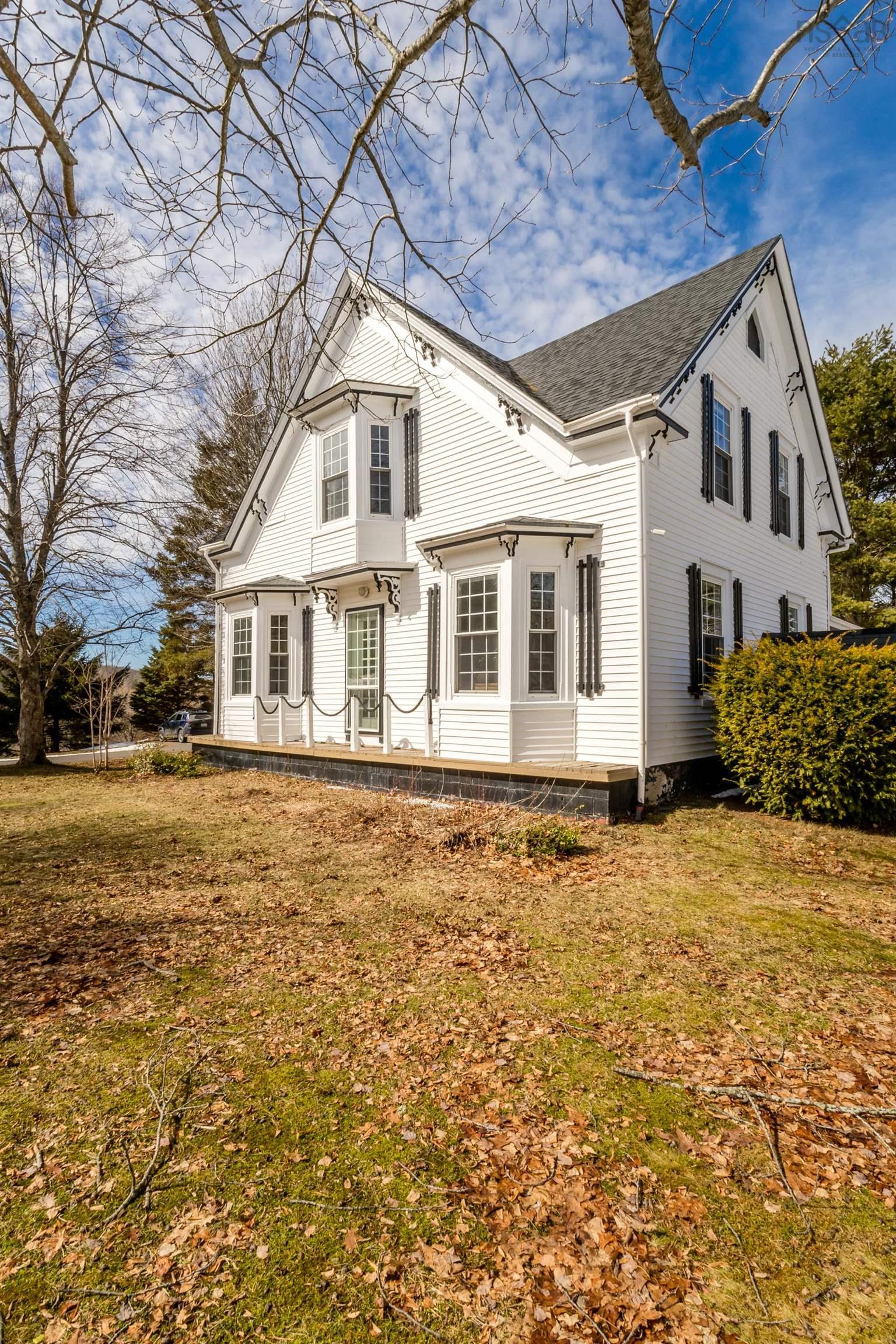 $485,000.00: 1303 Highway 201, Round Hill