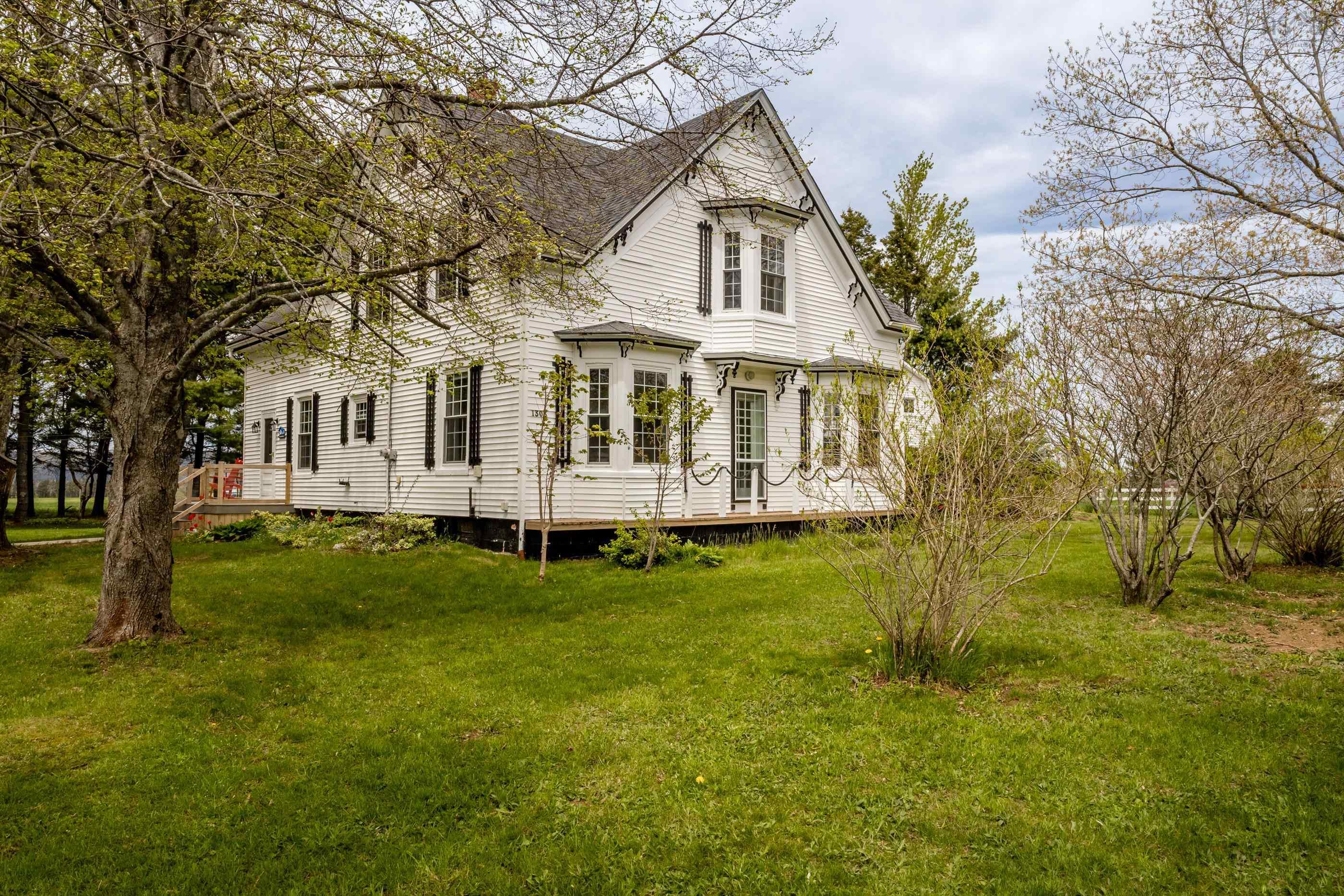 $465,000.00: 1303 Highway 201, Round Hill