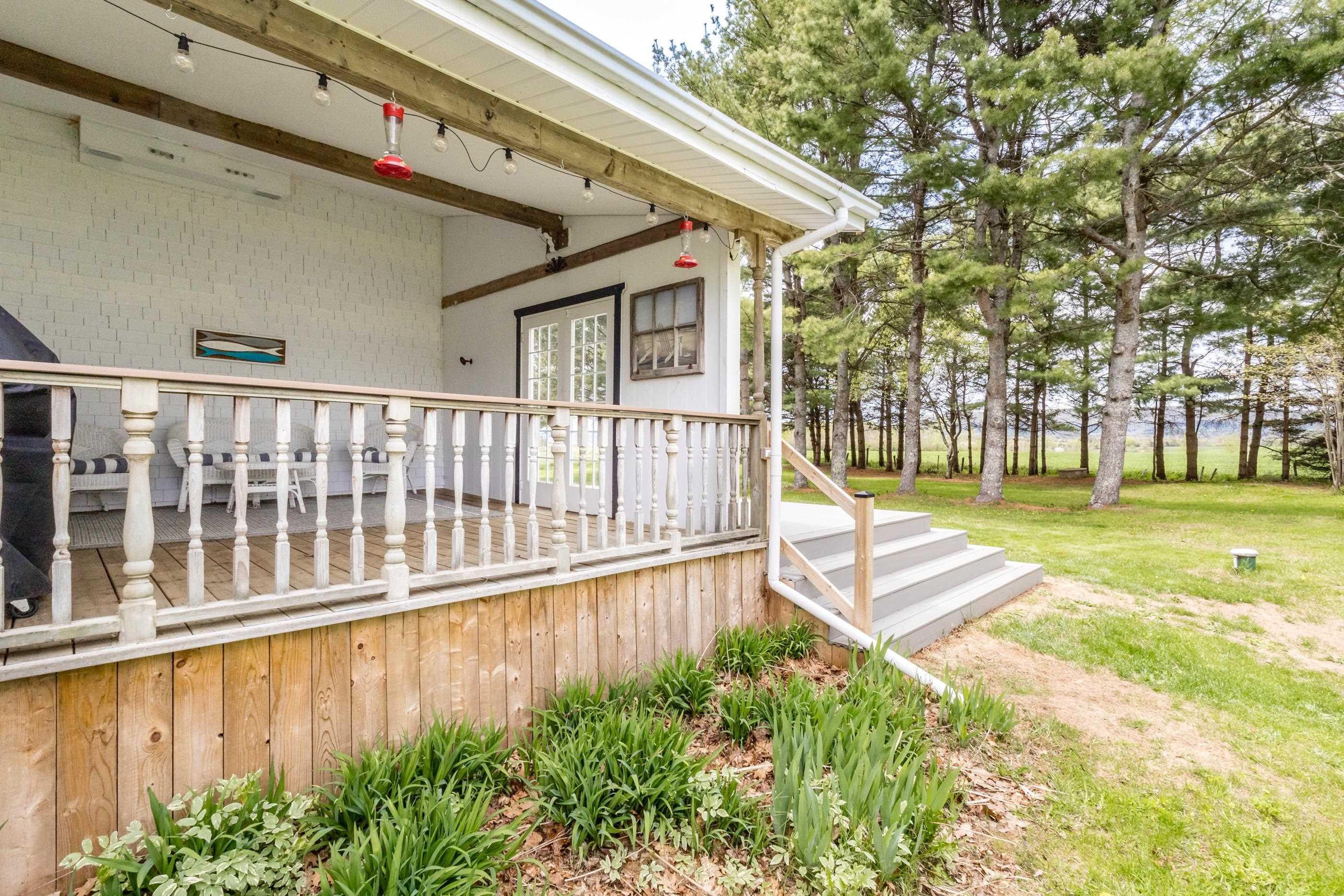 $465,000.00: 1303 Highway 201, Round Hill