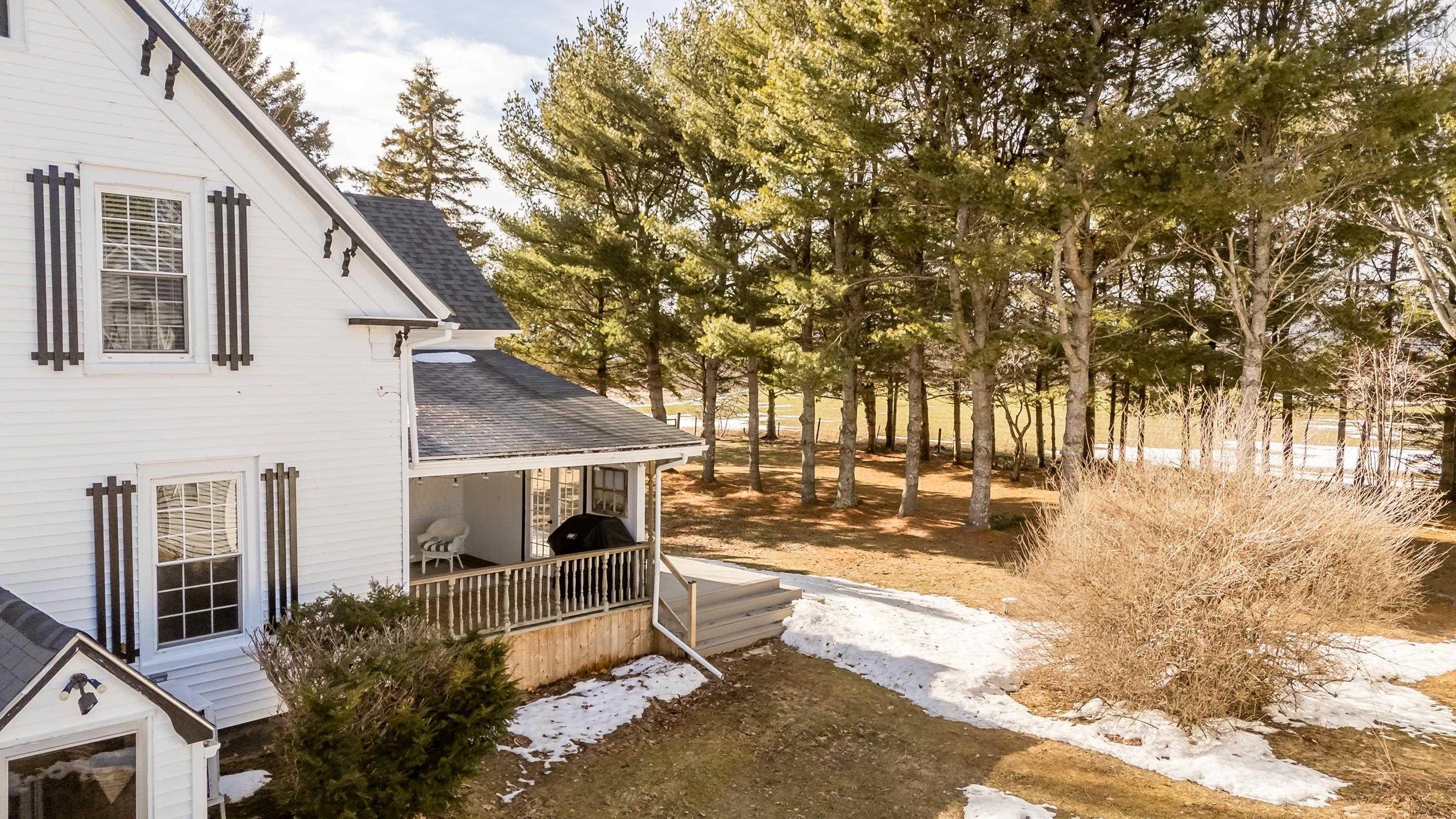 $485,000.00: 1303 Highway 201, Round Hill