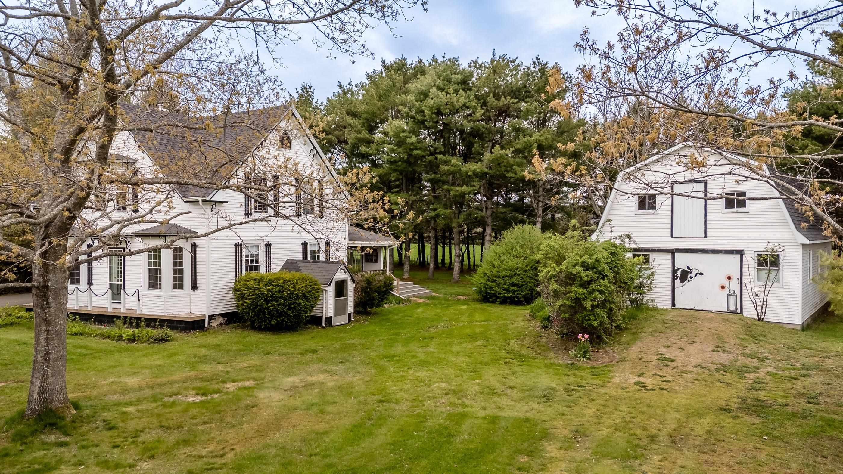 $465,000.00: 1303 Highway 201, Round Hill