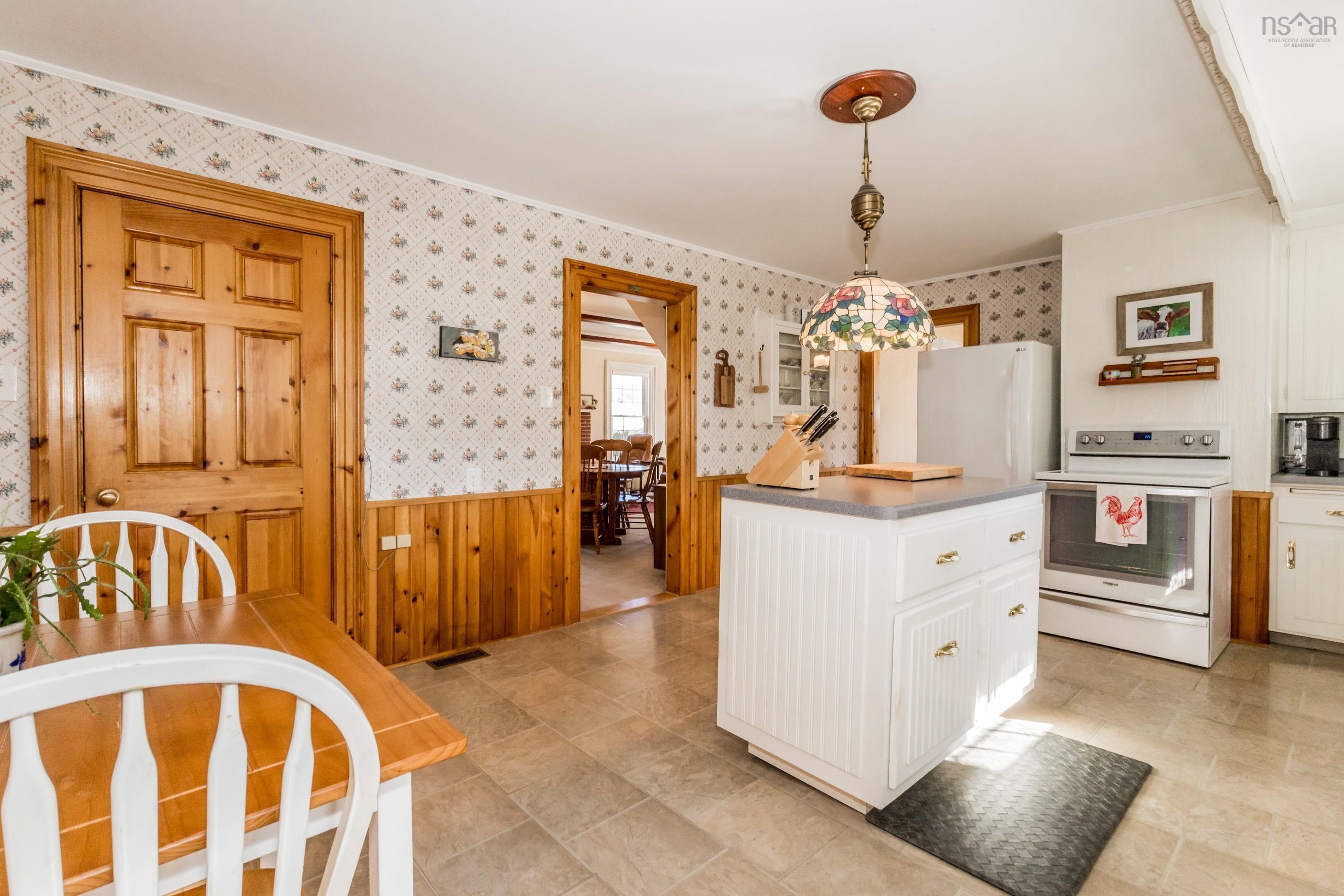 $485,000.00: 1303 Highway 201, Round Hill