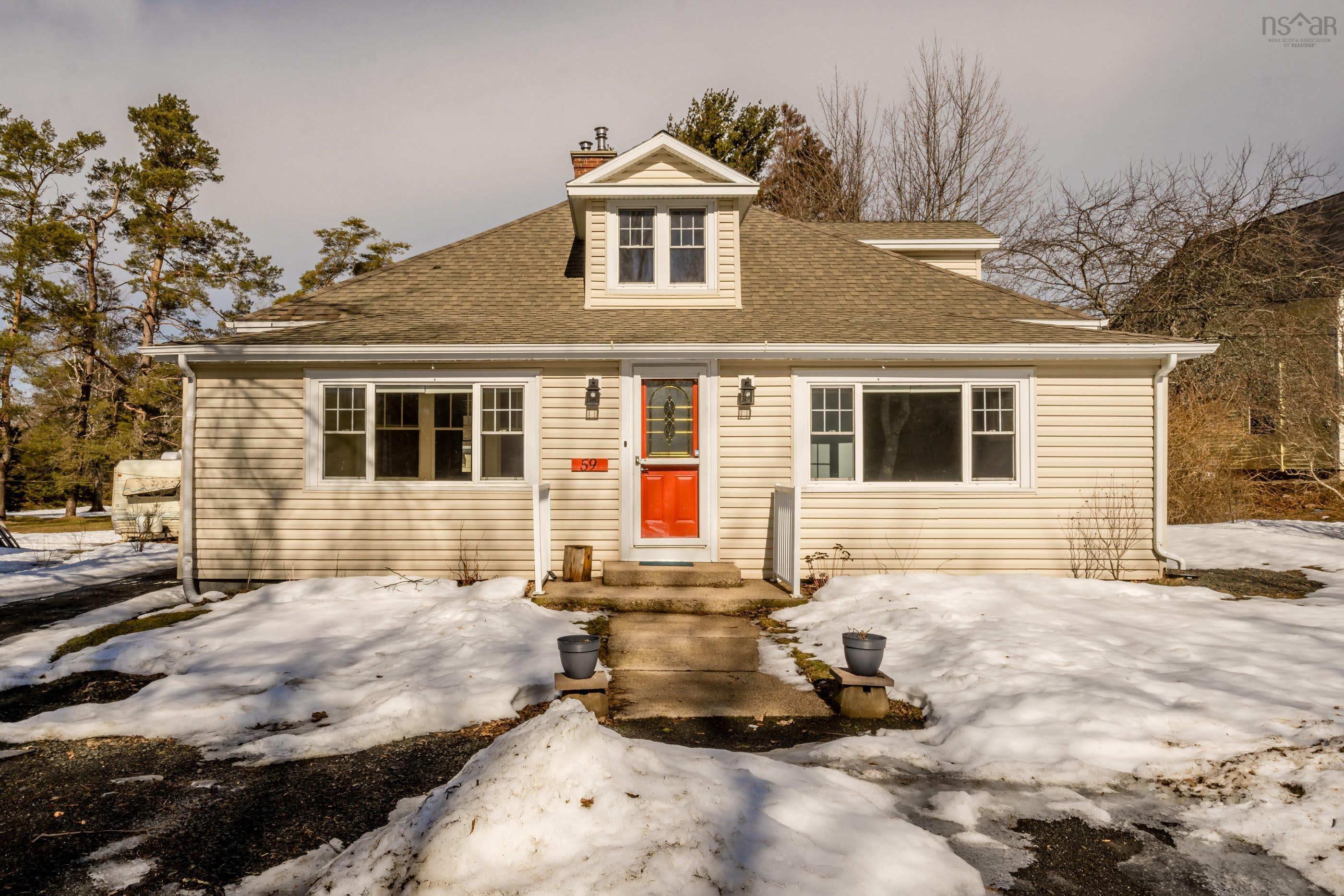 $409,900.00: 59 Highway 201, Lequille