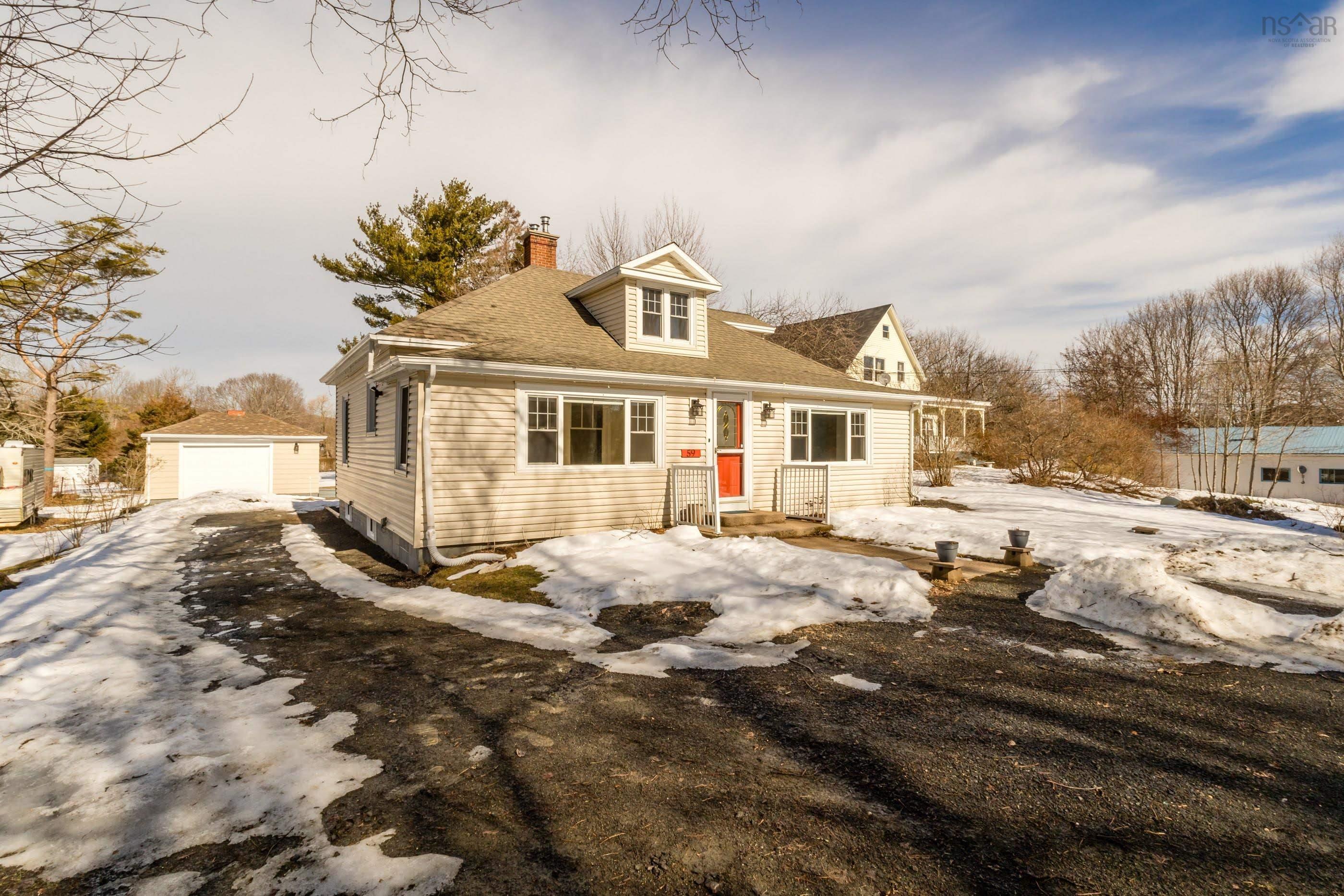 $409,900.00: 59 Highway 201, Lequille