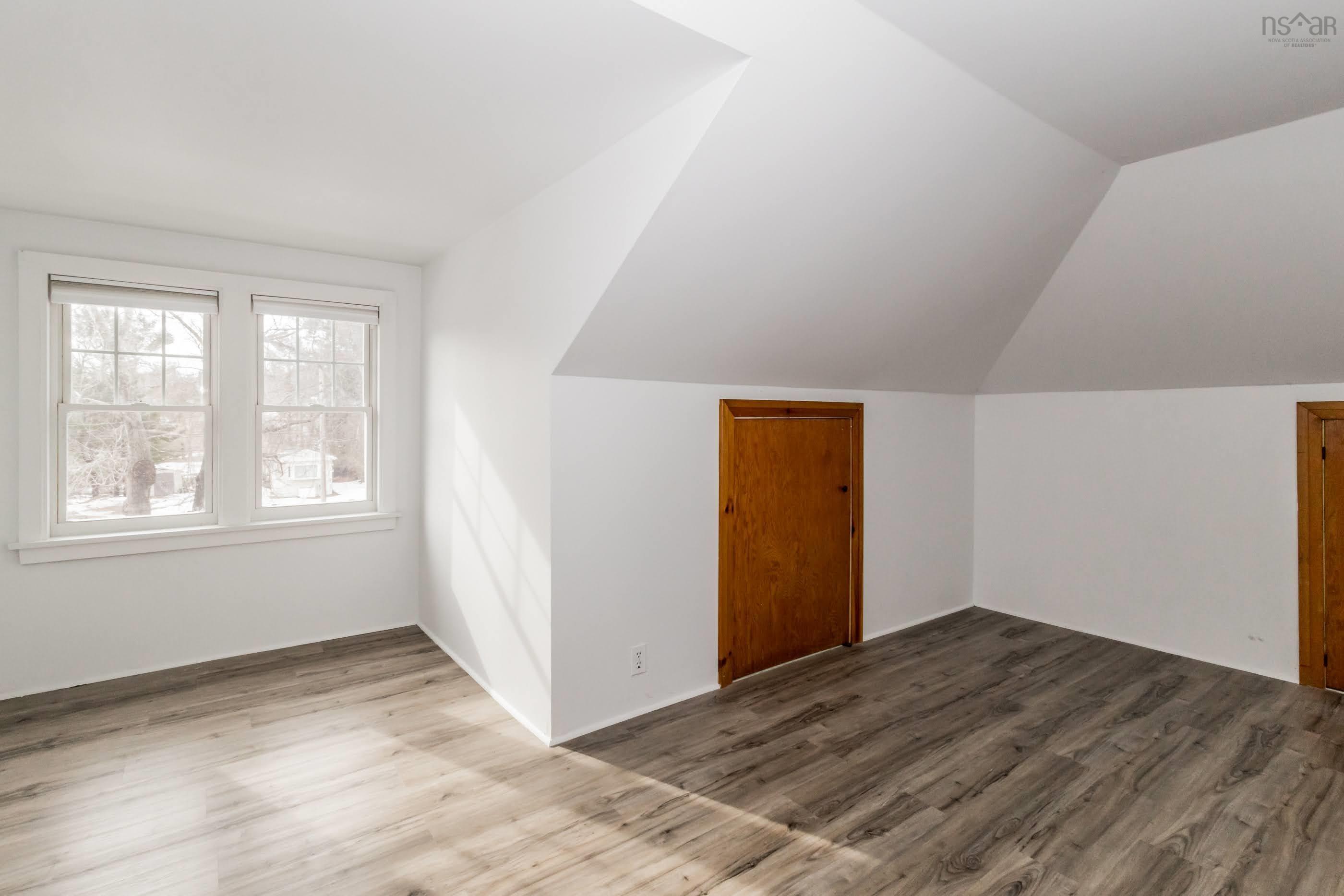 $409,900.00: 59 Highway 201, Lequille