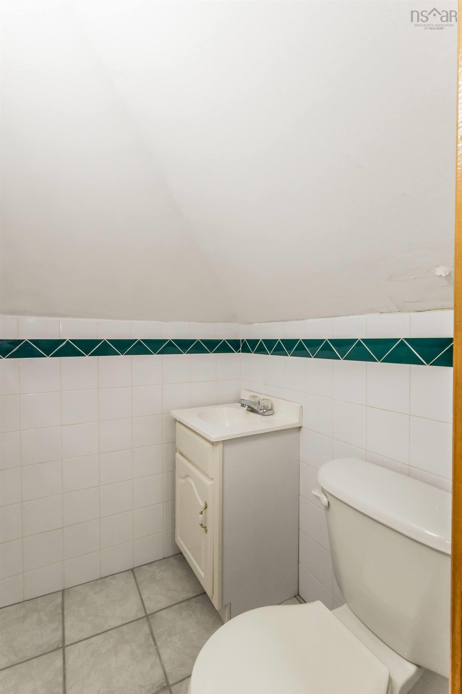 $409,900.00: 59 Highway 201, Lequille