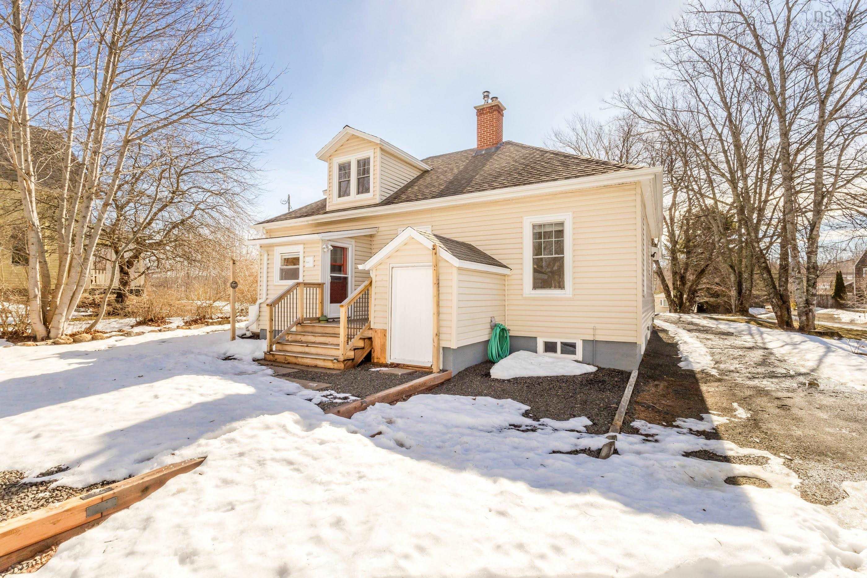 $409,900.00: 59 Highway 201, Lequille