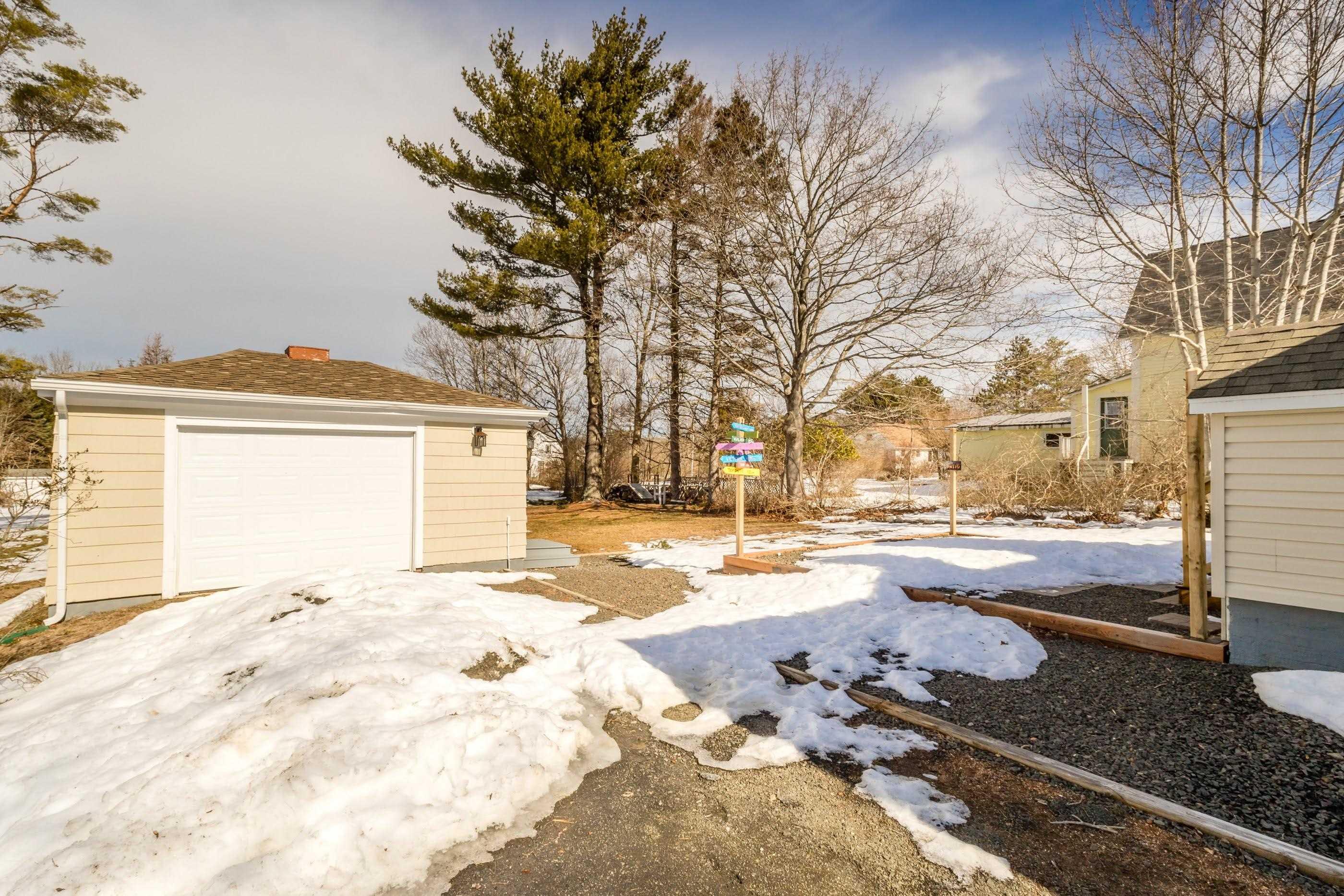 $409,900.00: 59 Highway 201, Lequille