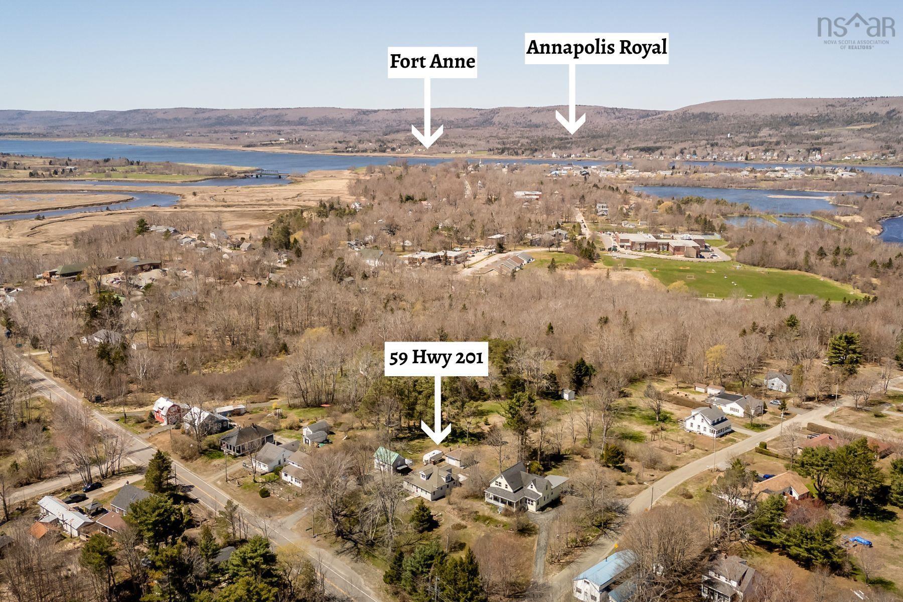 $399,900.00: 59 Highway 201, Lequille