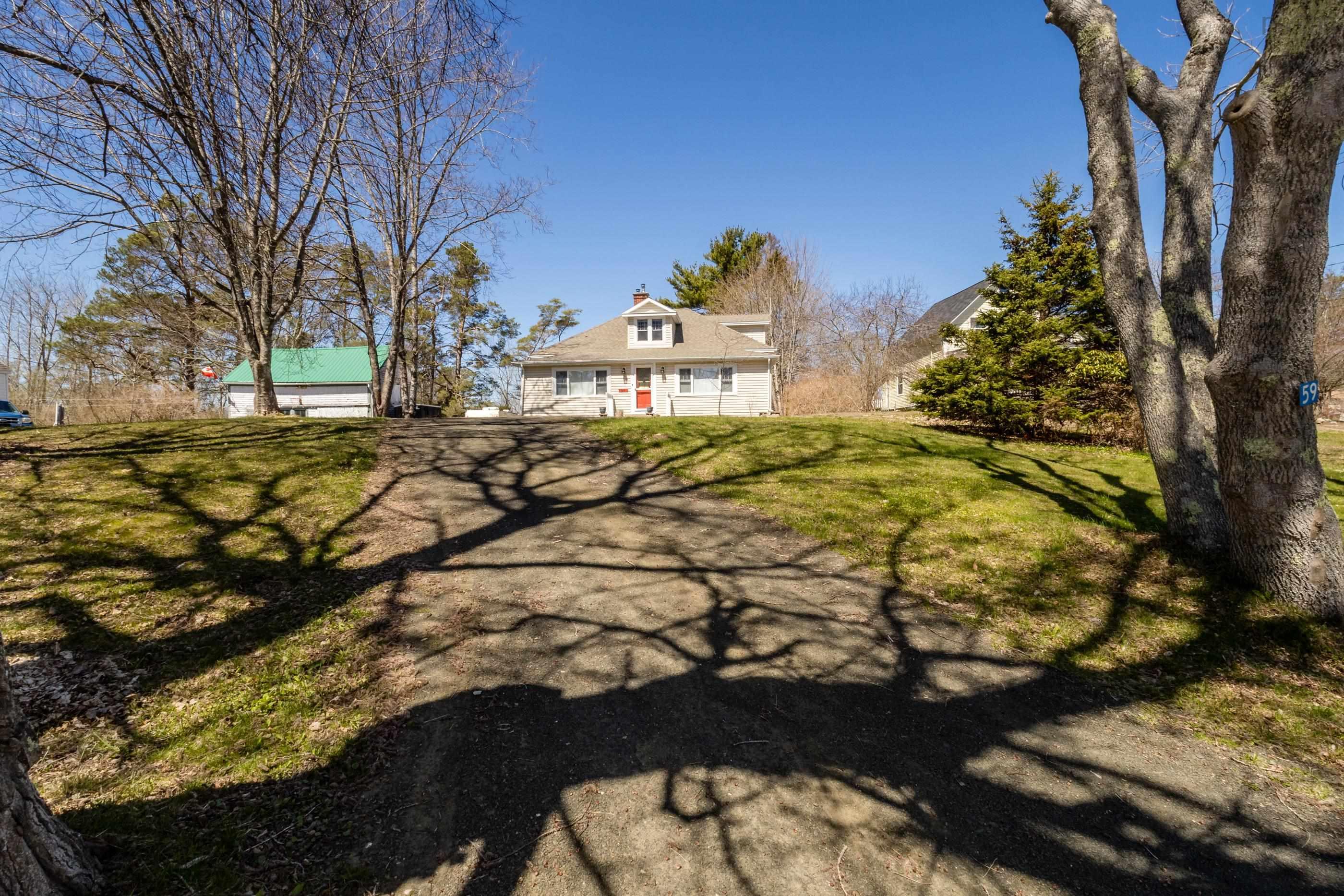 $399,900.00: 59 Highway 201, Lequille
