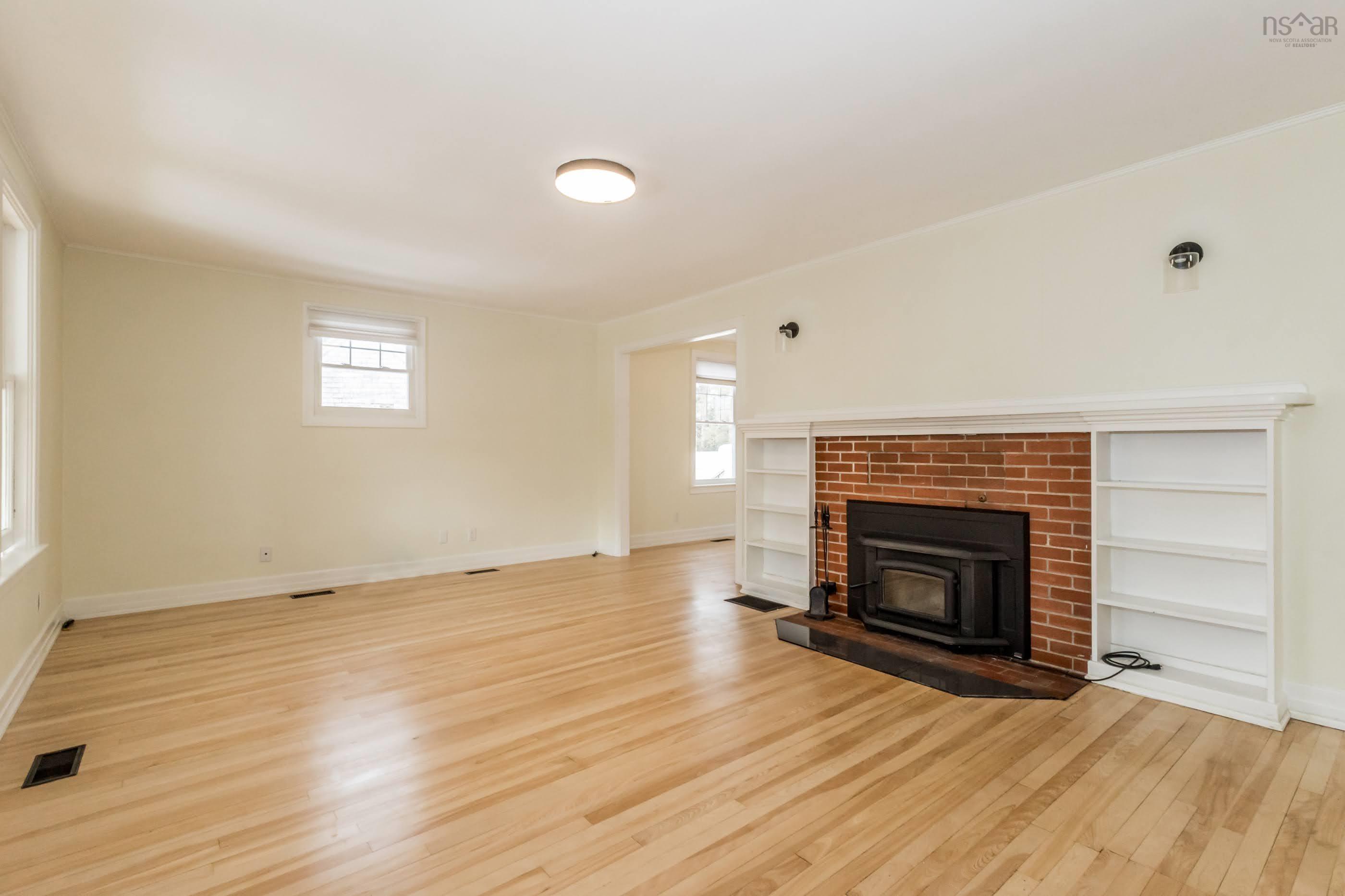 $409,900.00: 59 Highway 201, Lequille