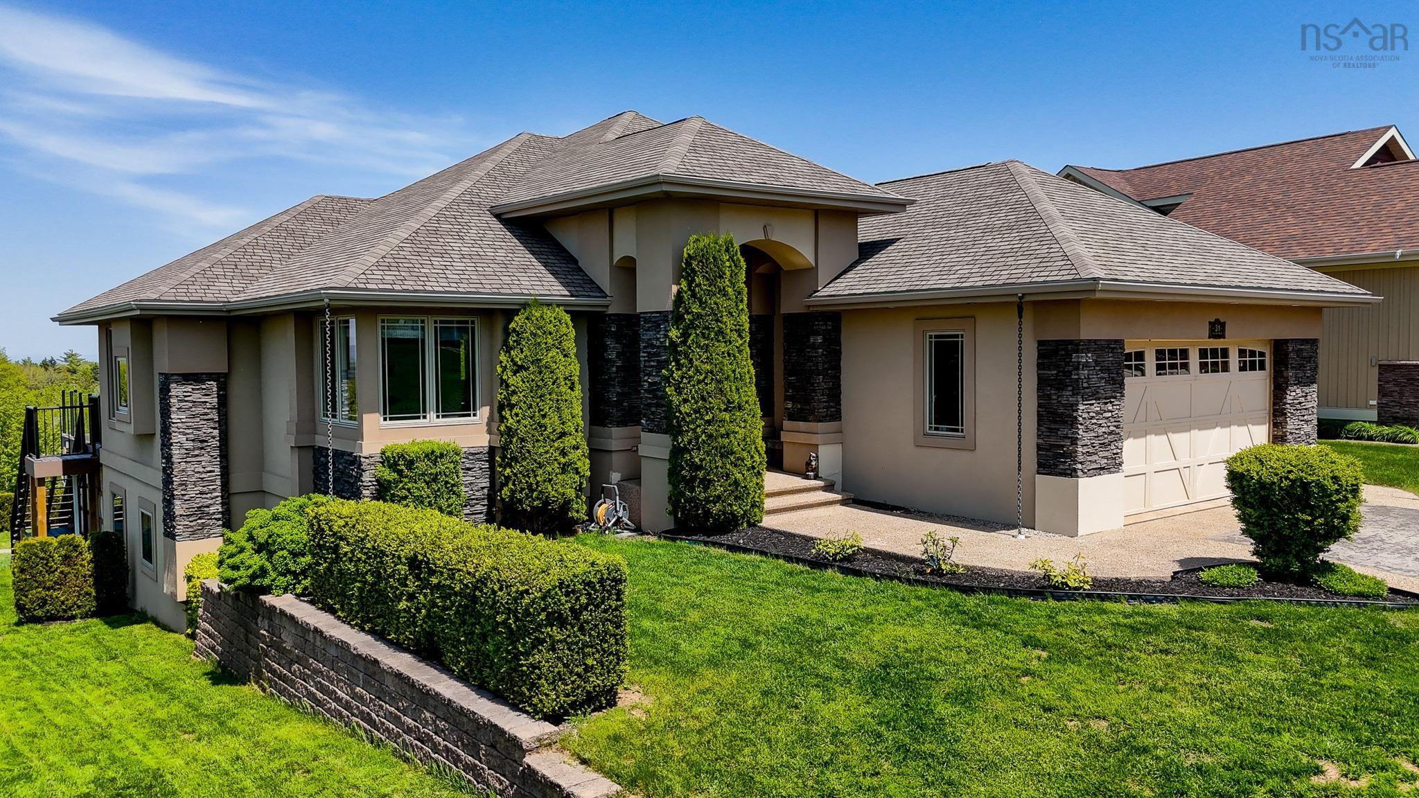 $925,000.00: 31 Falcon Drive, Canaan
