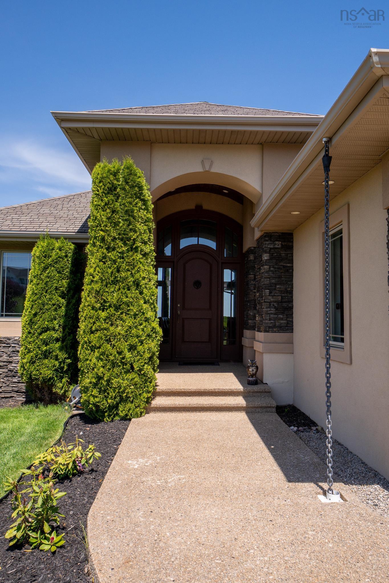 $925,000.00: 31 Falcon Drive, Canaan
