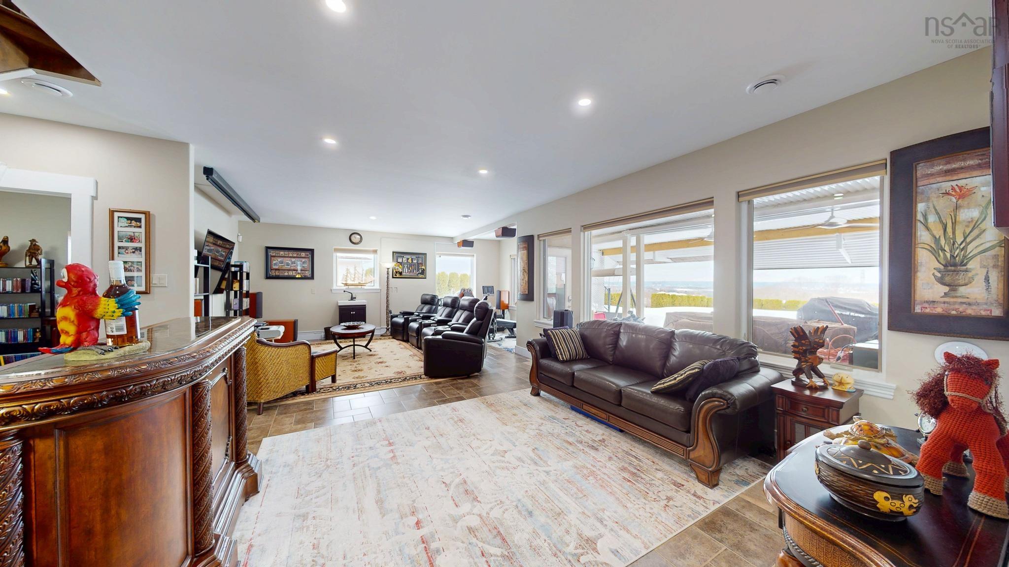 $925,000.00: 31 Falcon Drive, New Minas