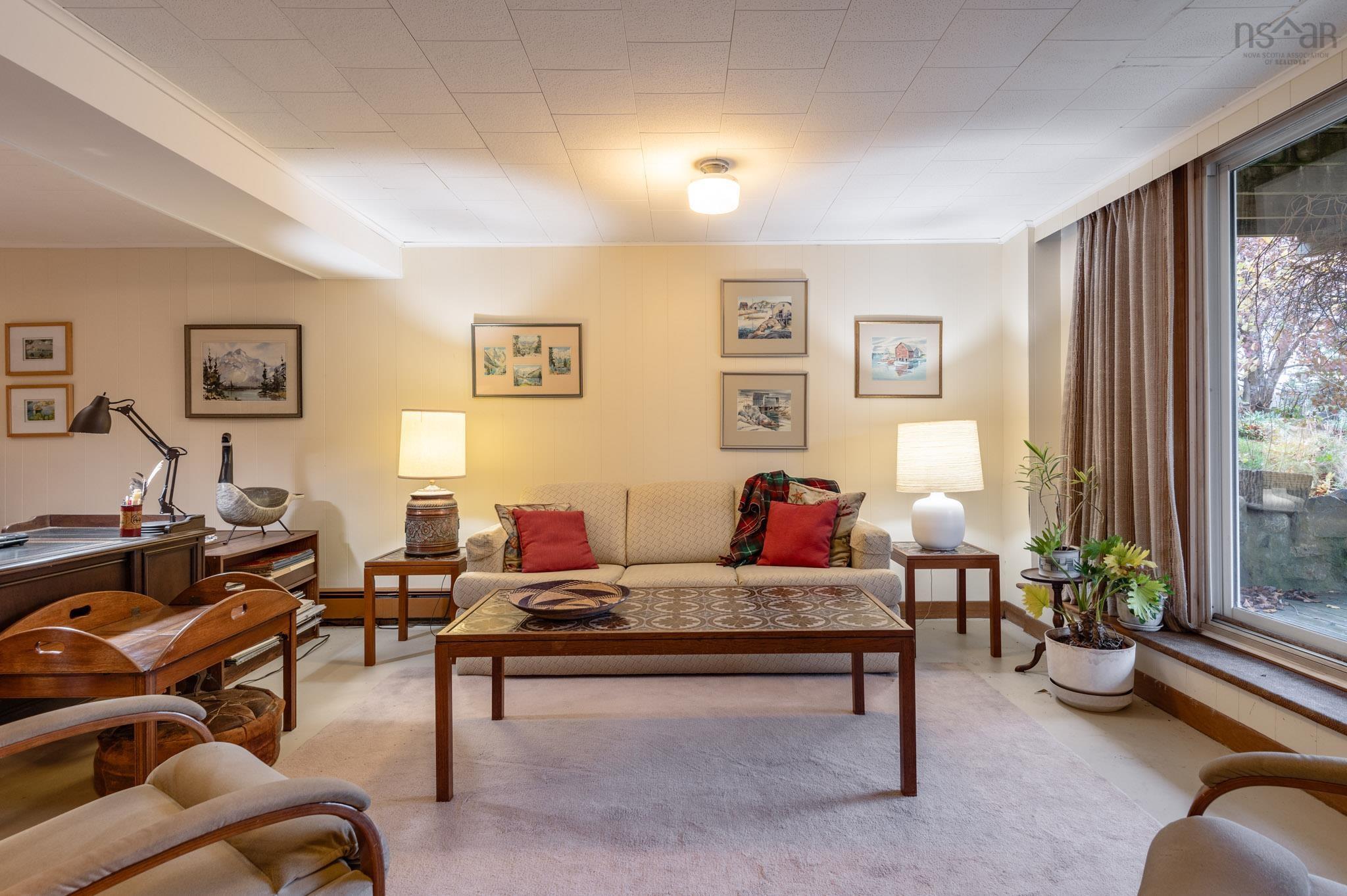 $825,000.00: 5 Wyndrock Drive, Halifax