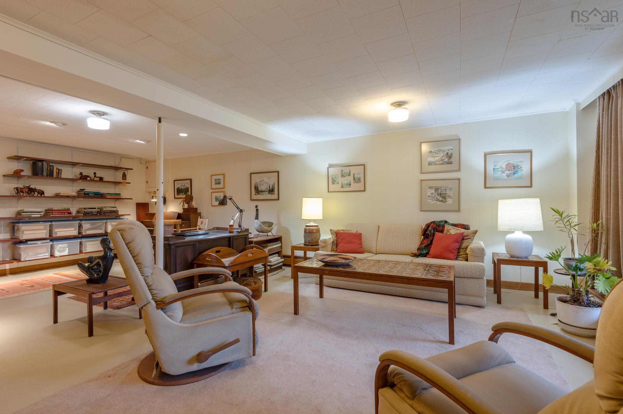 $825,000.00: 5 Wyndrock Drive, Halifax