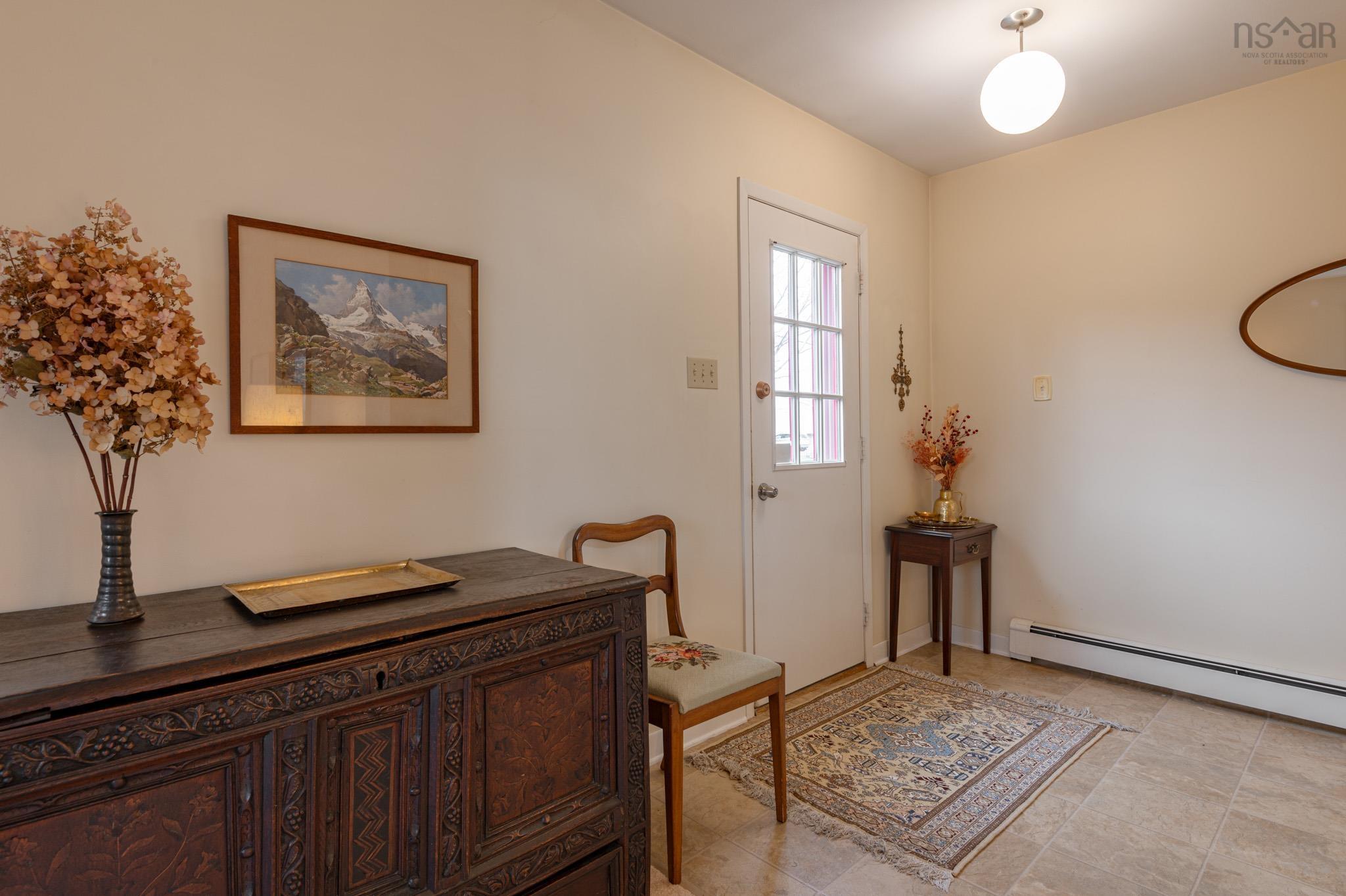 $825,000.00: 5 Wyndrock Drive, Halifax