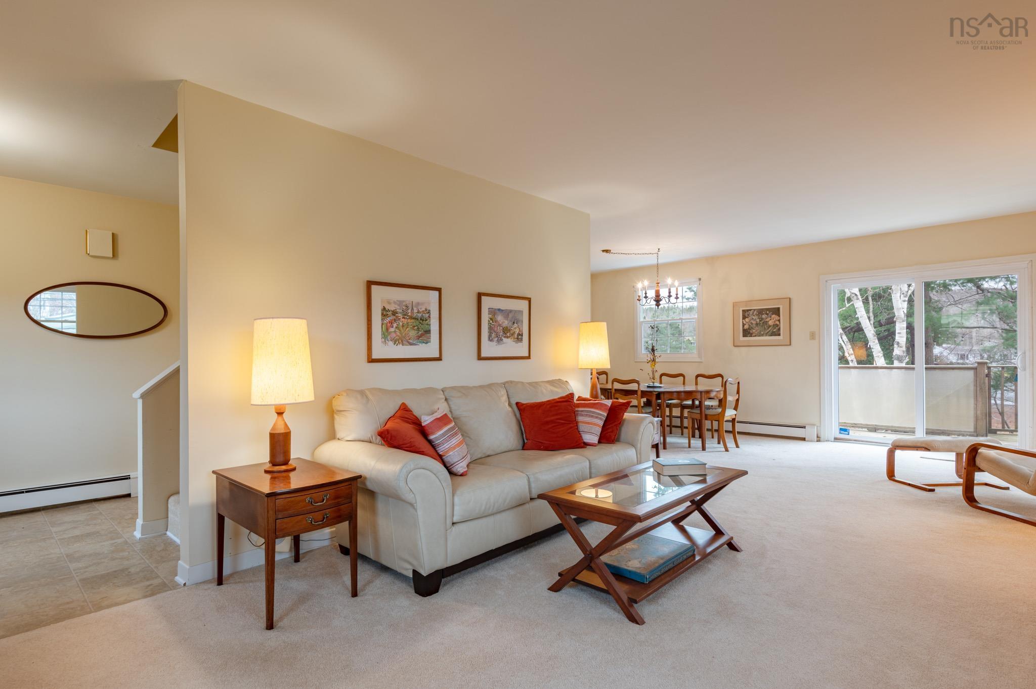 $825,000.00: 5 Wyndrock Drive, Halifax