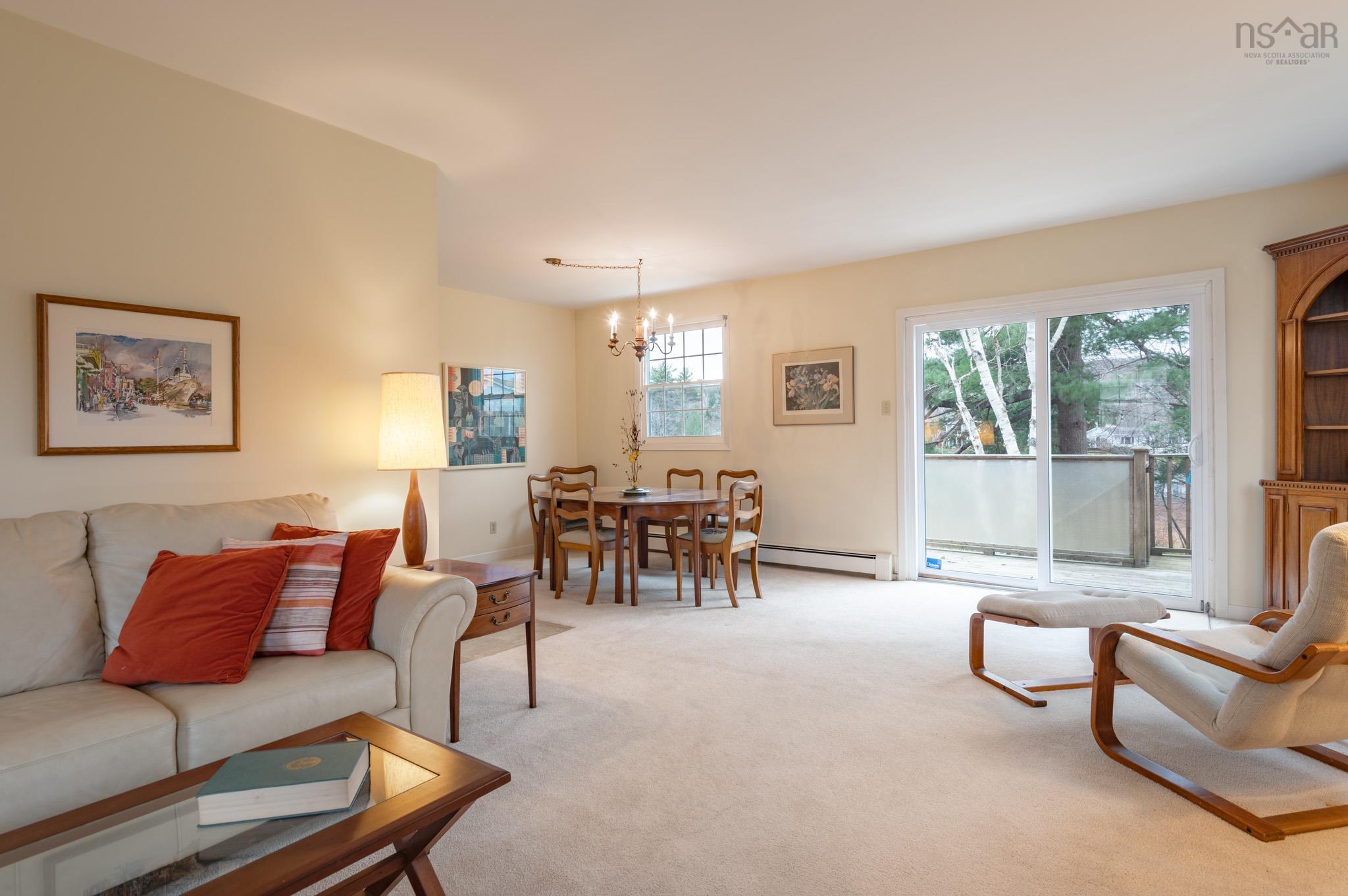 $825,000.00: 5 Wyndrock Drive, Halifax