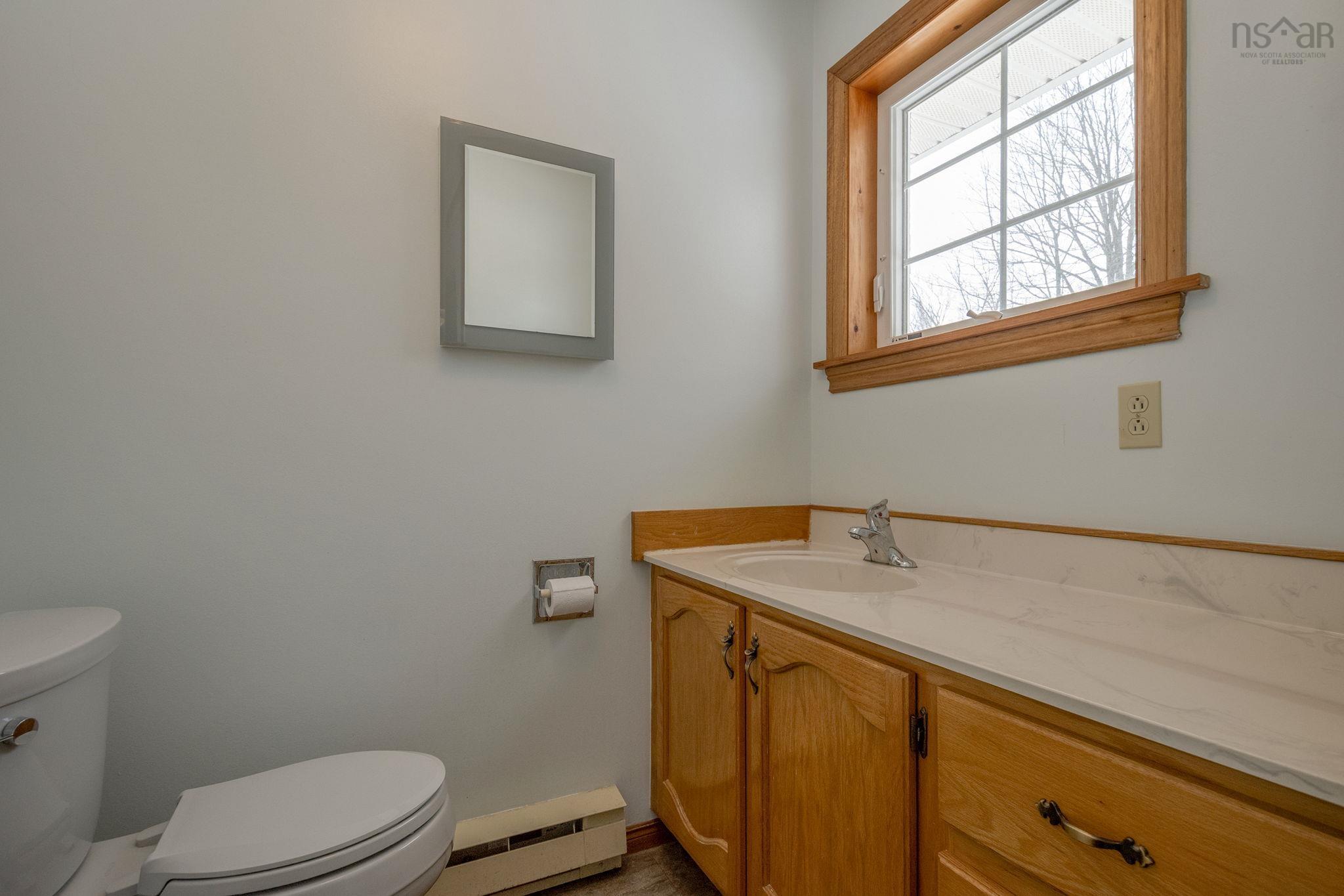 $485,000.00: 33 Oak Island Road, Avonport