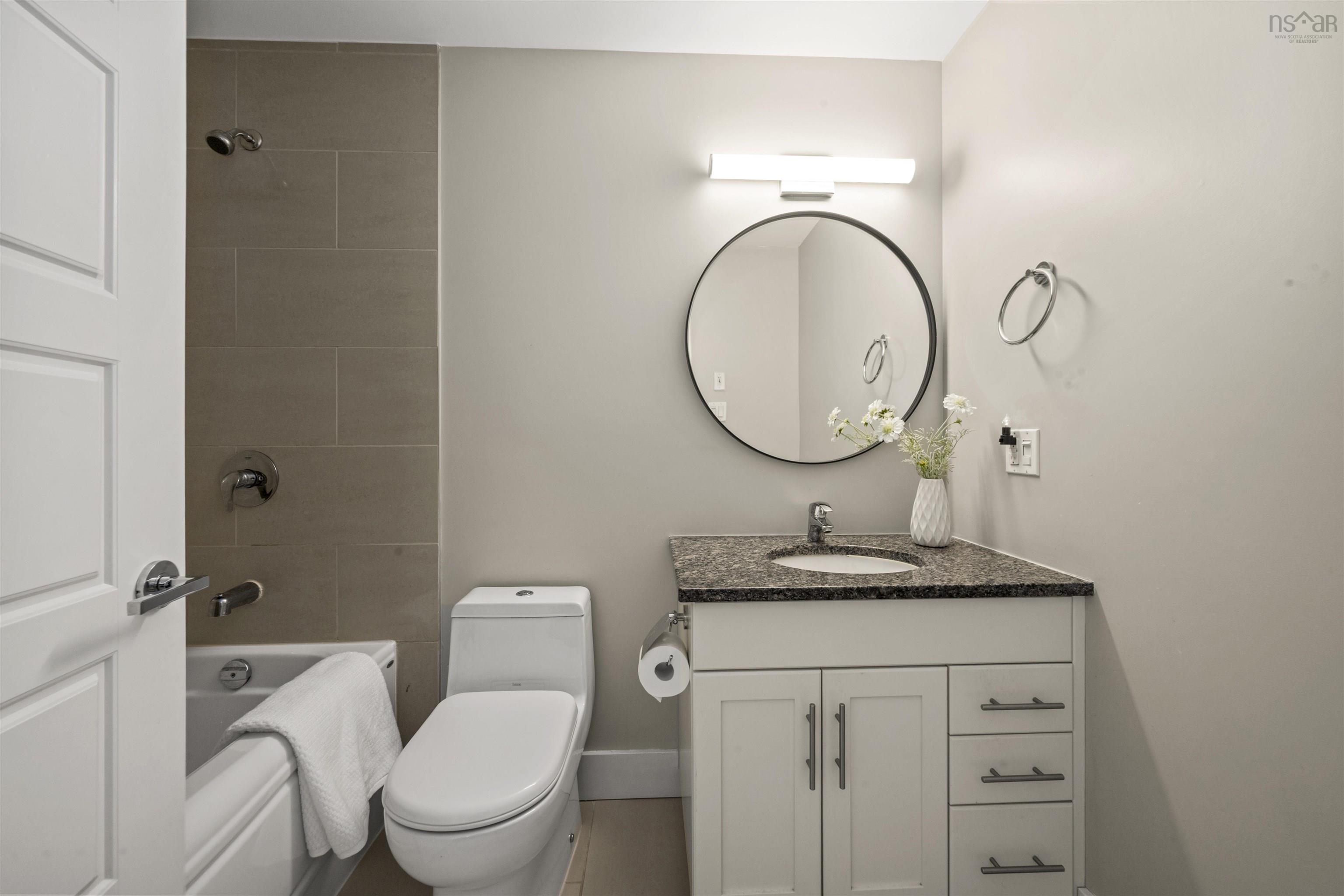 $549,900.00: 806 31 Kings Wharf Place, Dartmouth